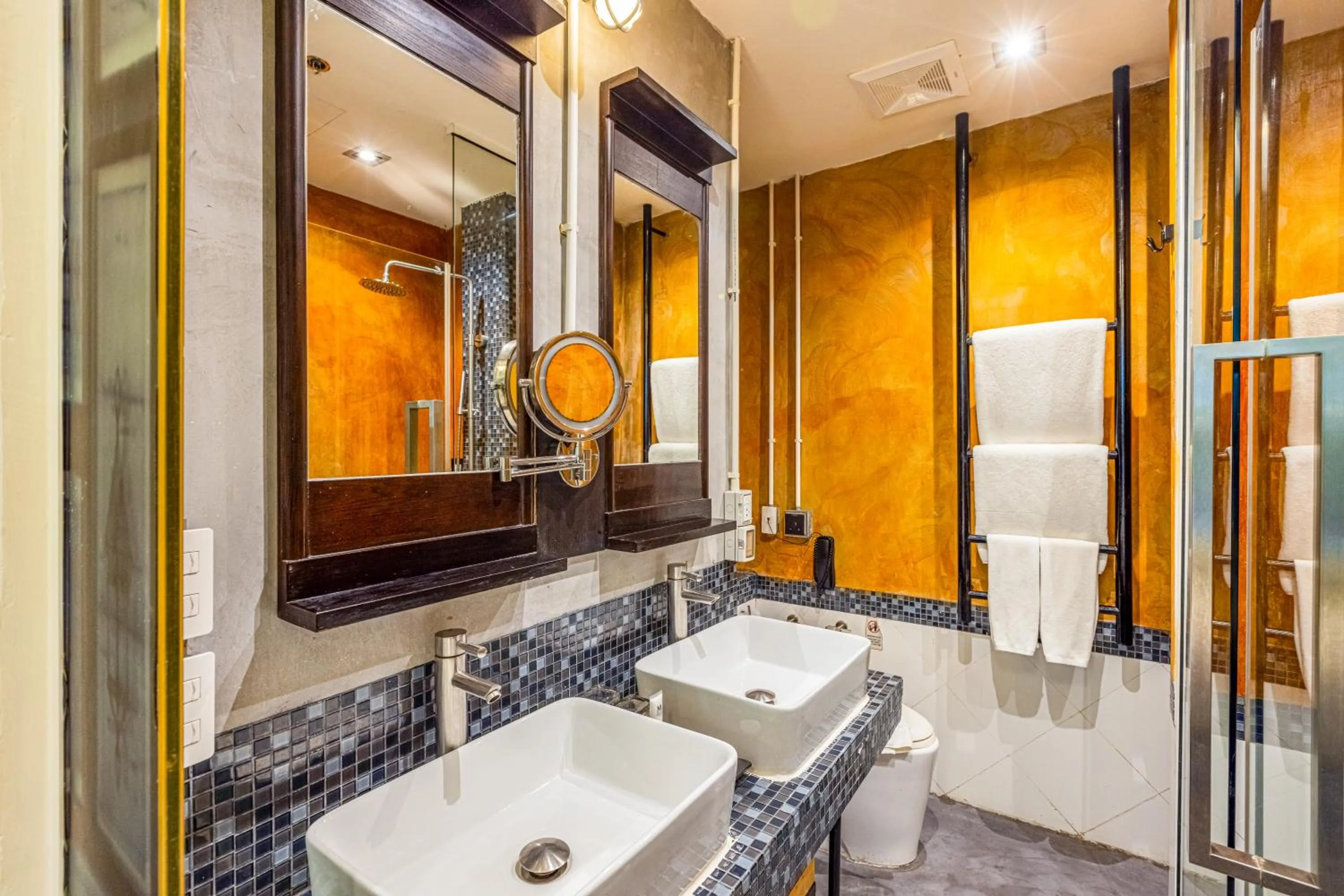 Bathroom in Pattaya Modus Beachfront Resort