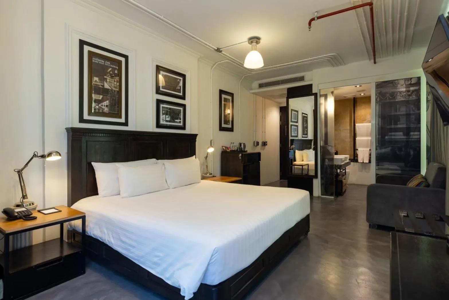 Bedroom, Bed in Pattaya Modus Beachfront Resort