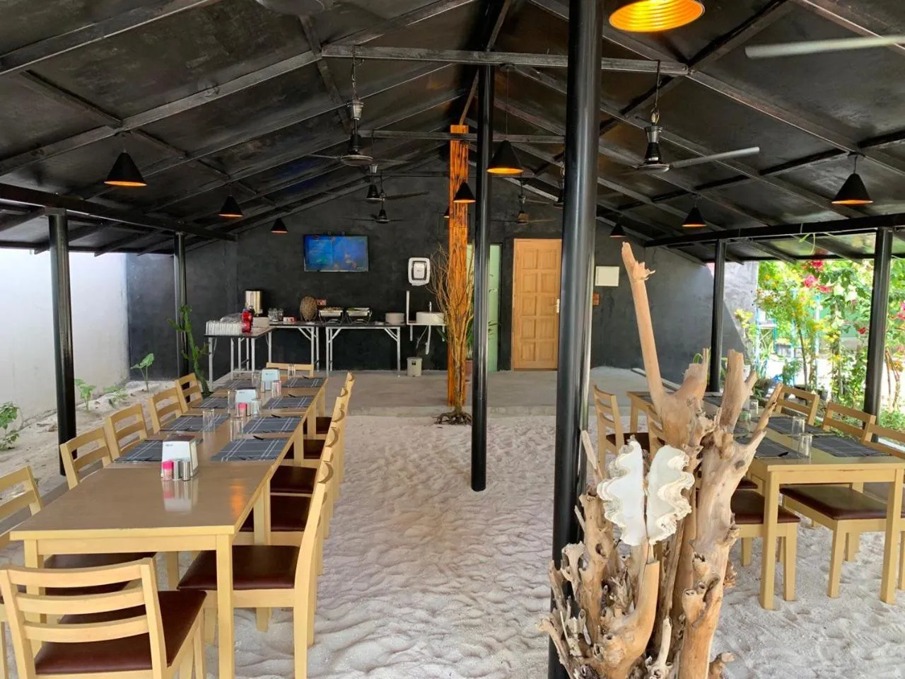 Restaurant/places to eat in Turtle Maldives - Your Gateway to the Beach & Marine Adventures Await!