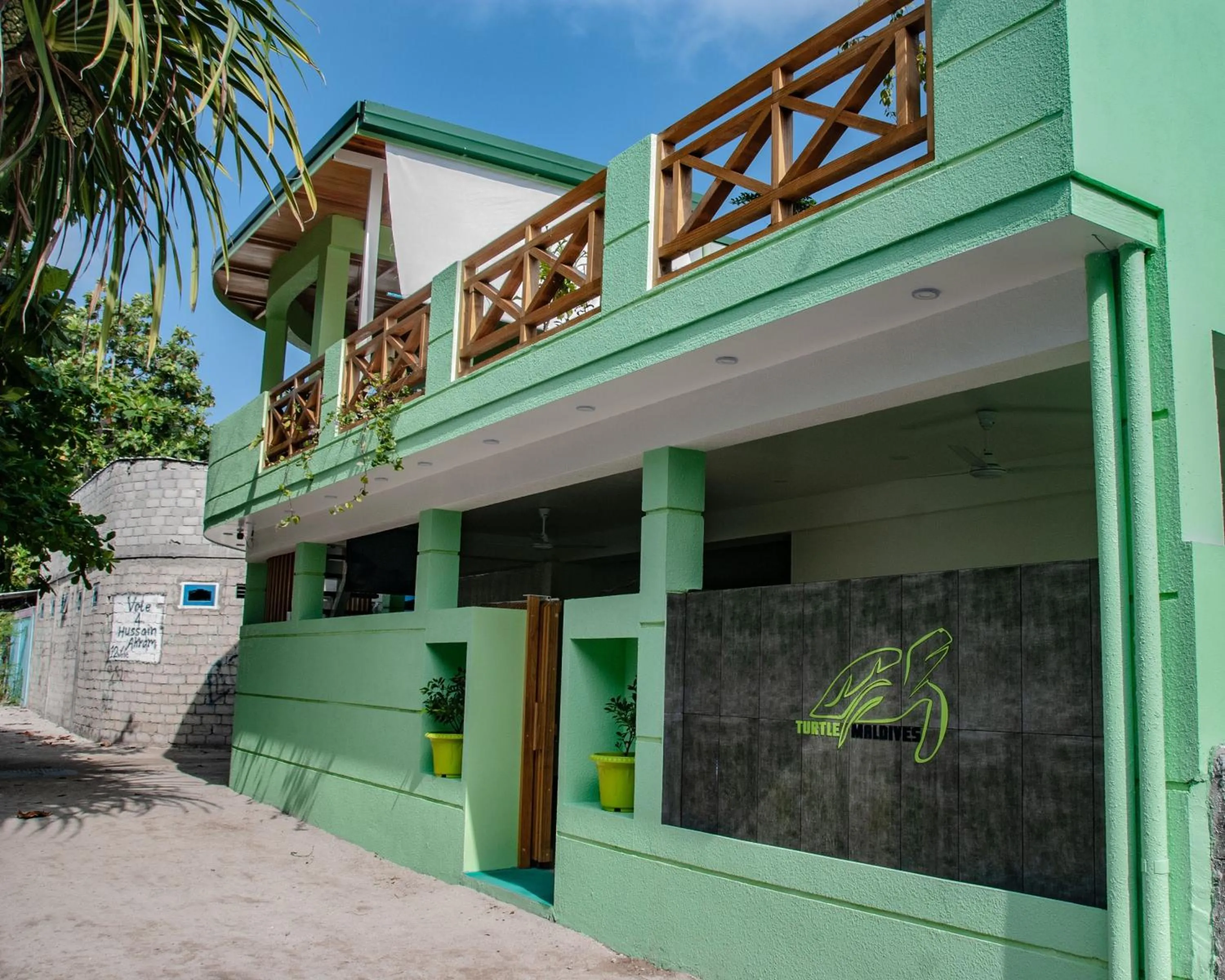 Property building in Turtle Maldives - Your Gateway to the Beach & Marine Adventures Await!