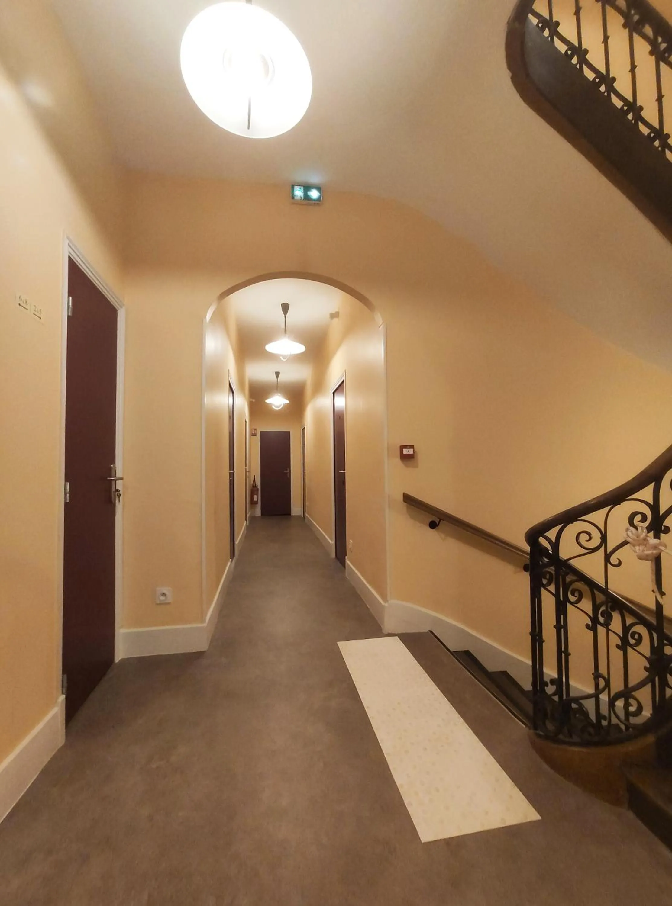 Property building in Hôtel Le Dormeux