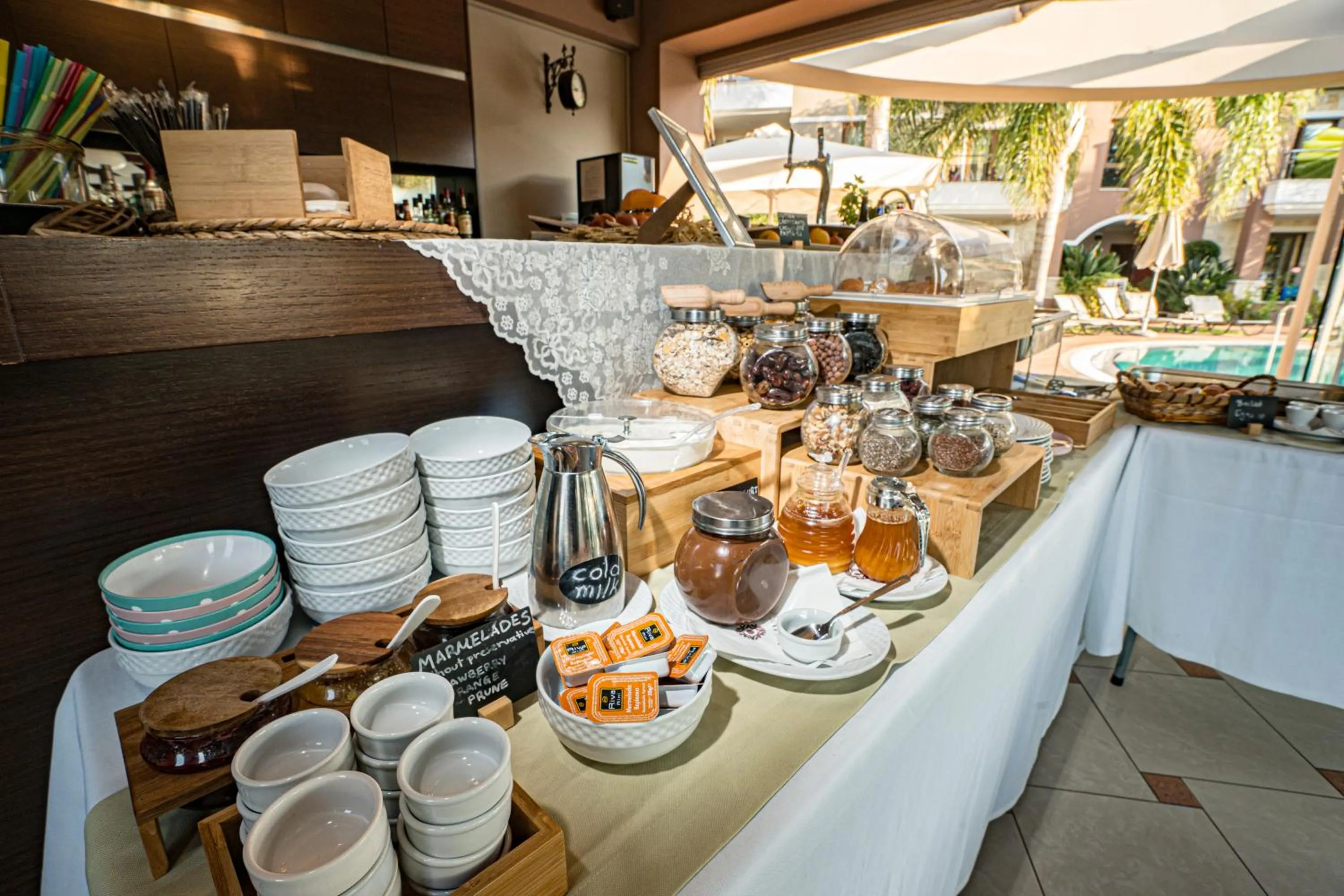 Food and drinks in Okeanis II