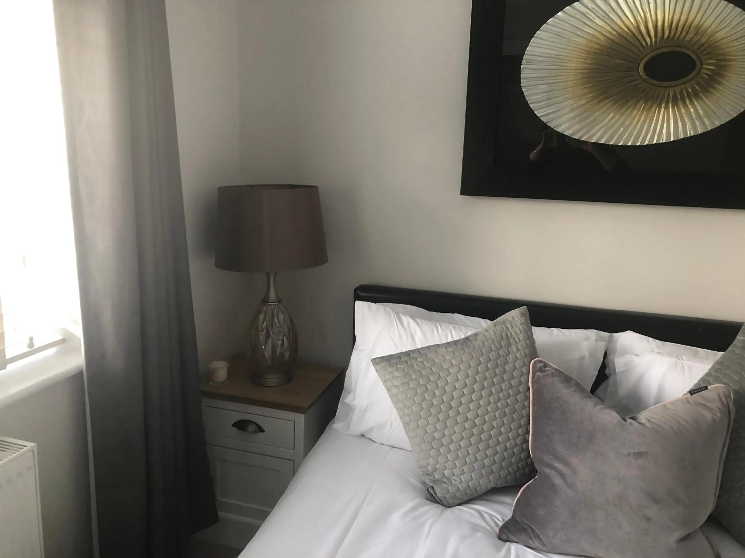 Photo of the whole room, Bed in South Avenue B&B