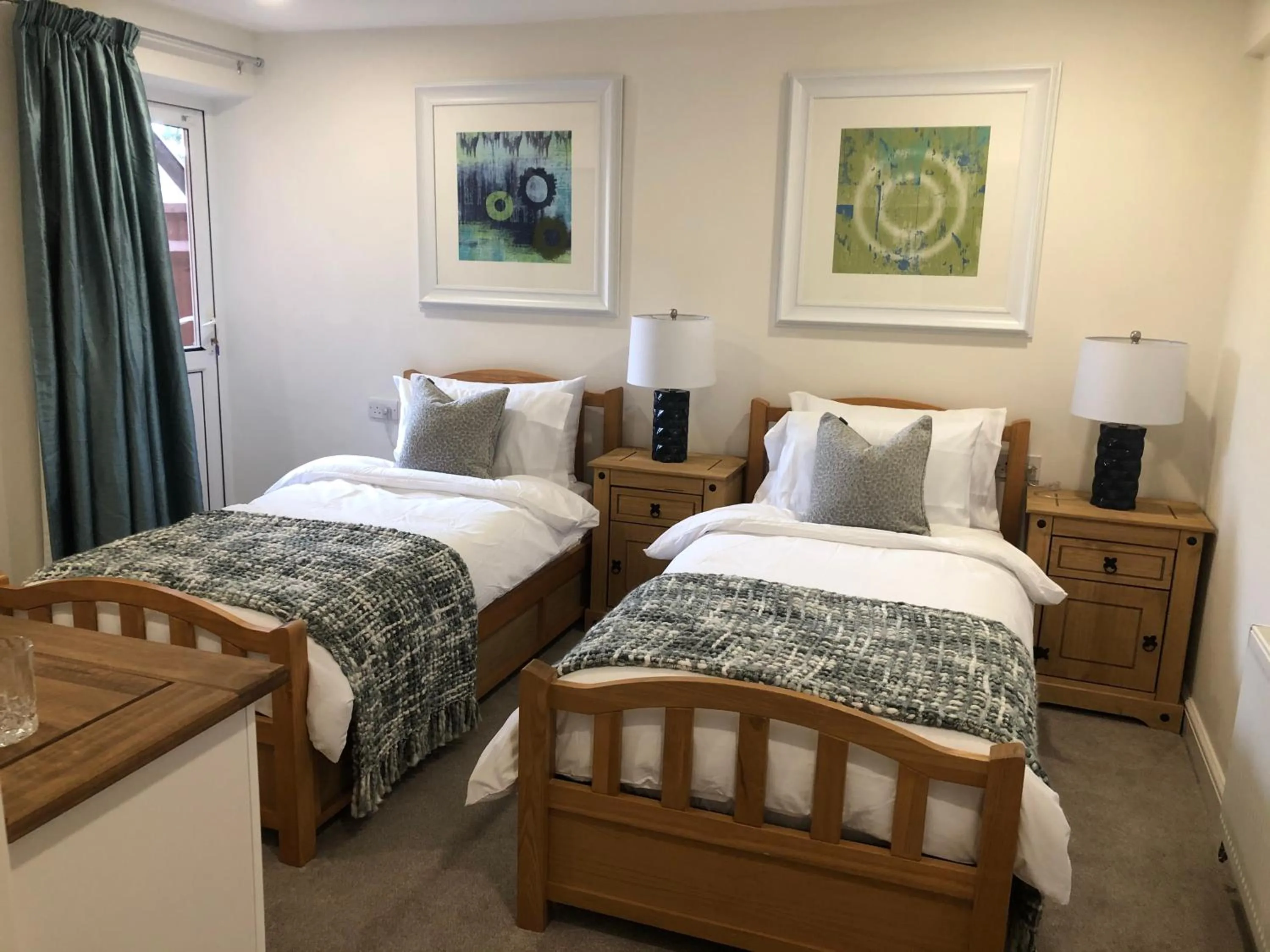 Photo of the whole room, Bed in South Avenue B&B