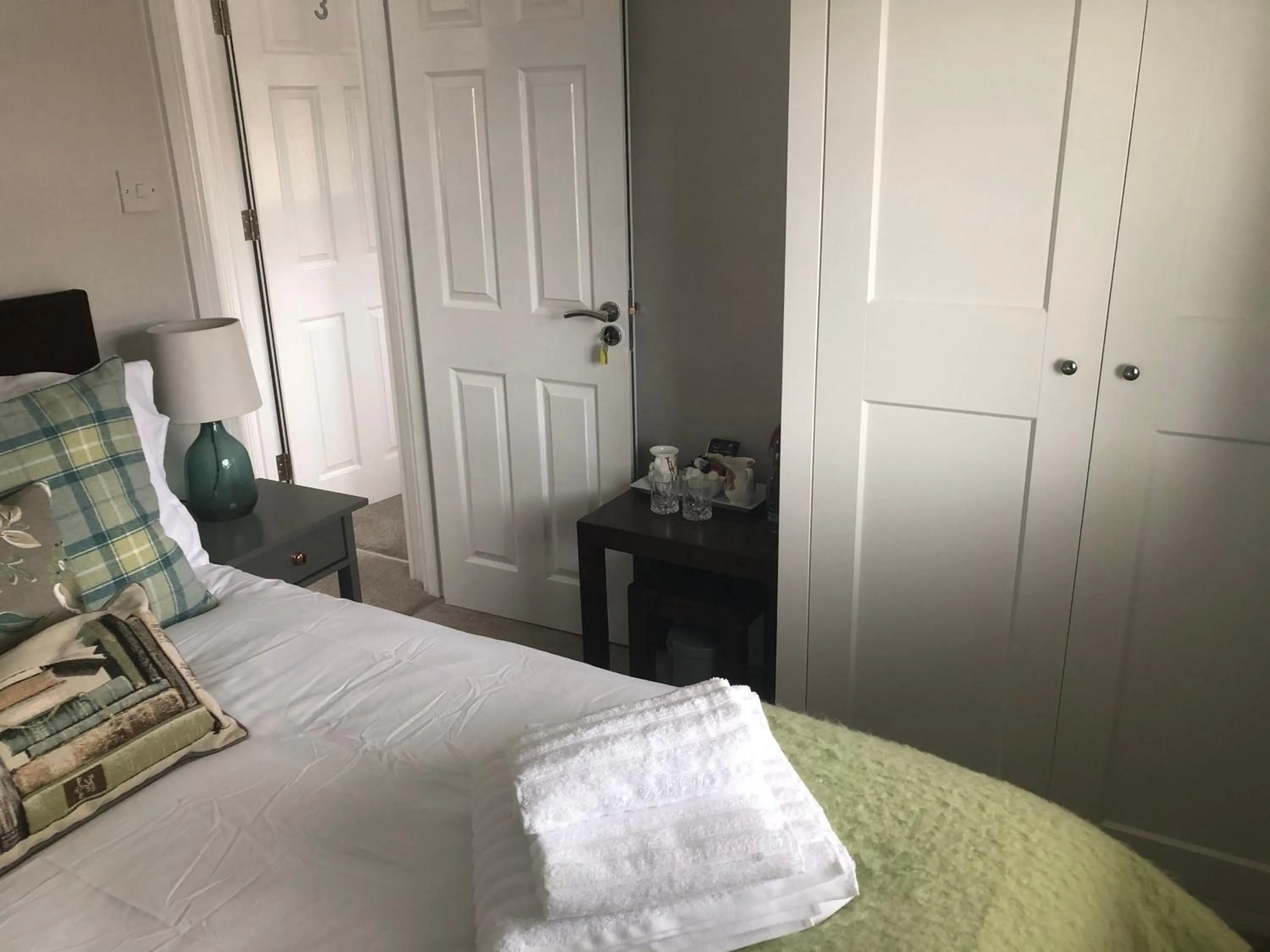 Bed in South Avenue B&B