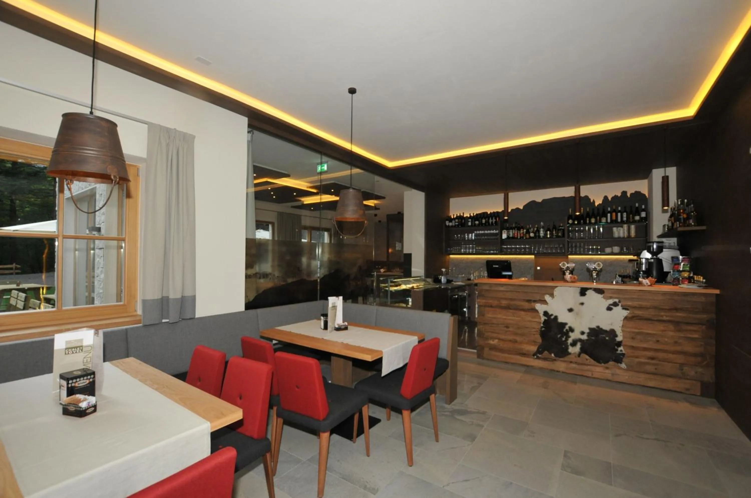 Lounge or bar in Chalet Tovel - Mountain Lake