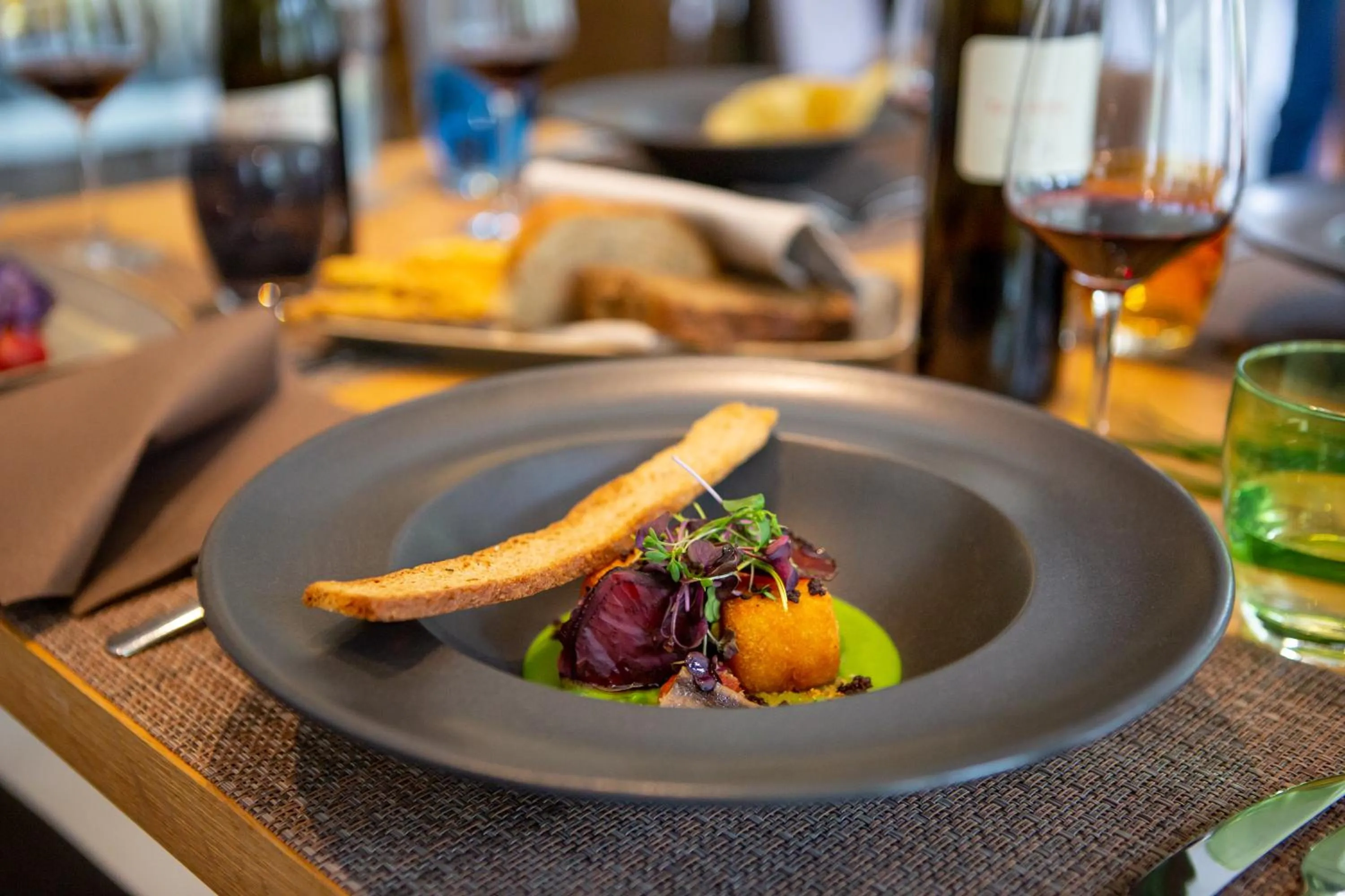 Restaurant/places to eat in Chalet Tovel - Mountain Lake