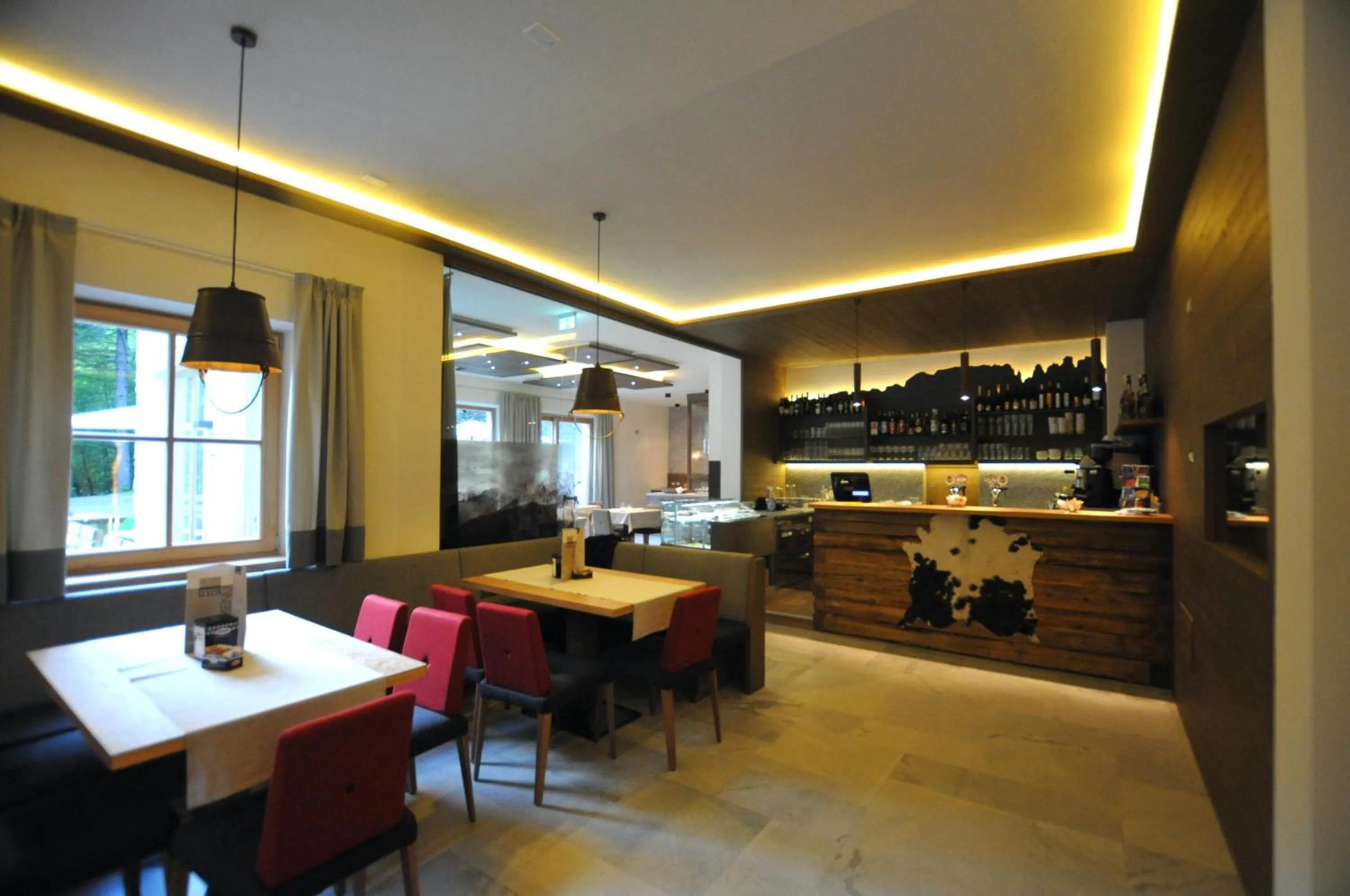 Restaurant/places to eat in Chalet Tovel - Mountain Lake