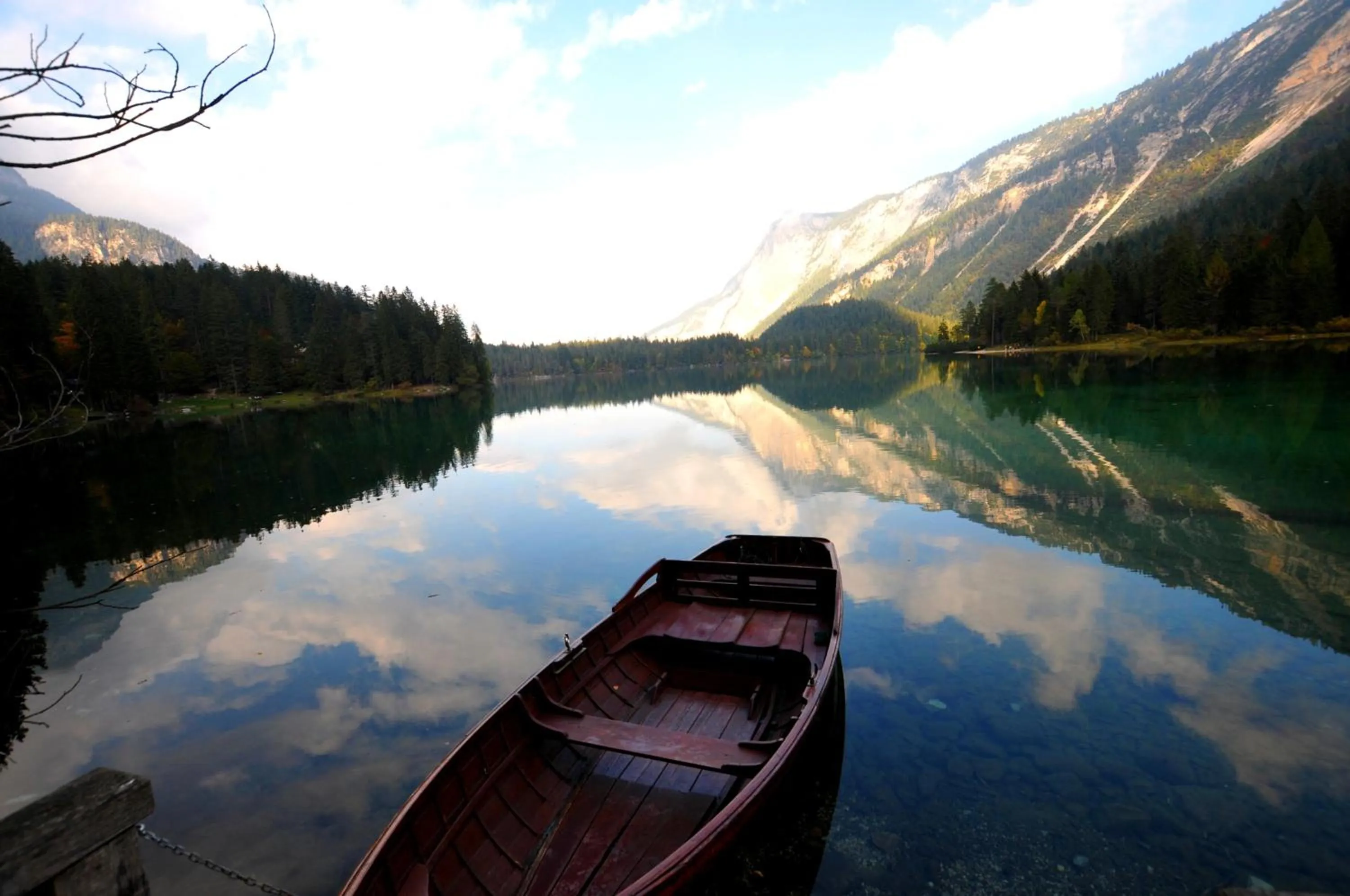 Summer in Chalet Tovel - Mountain Lake