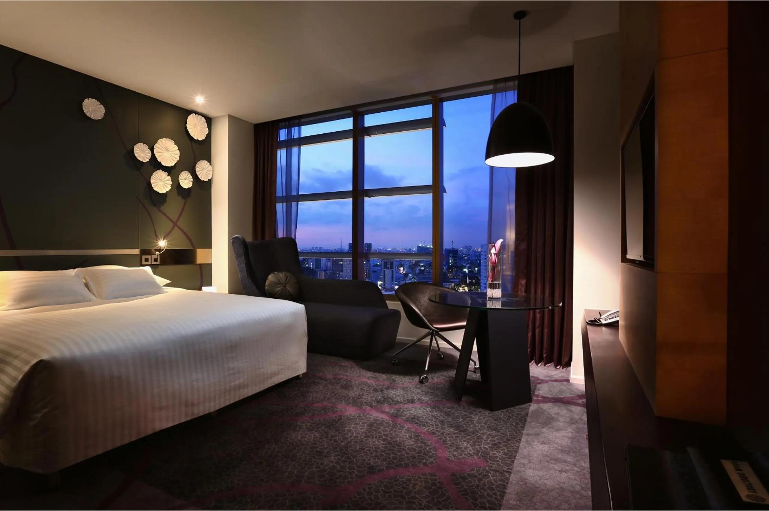 View (from property/room), Bed in Pullman Saigon Centre