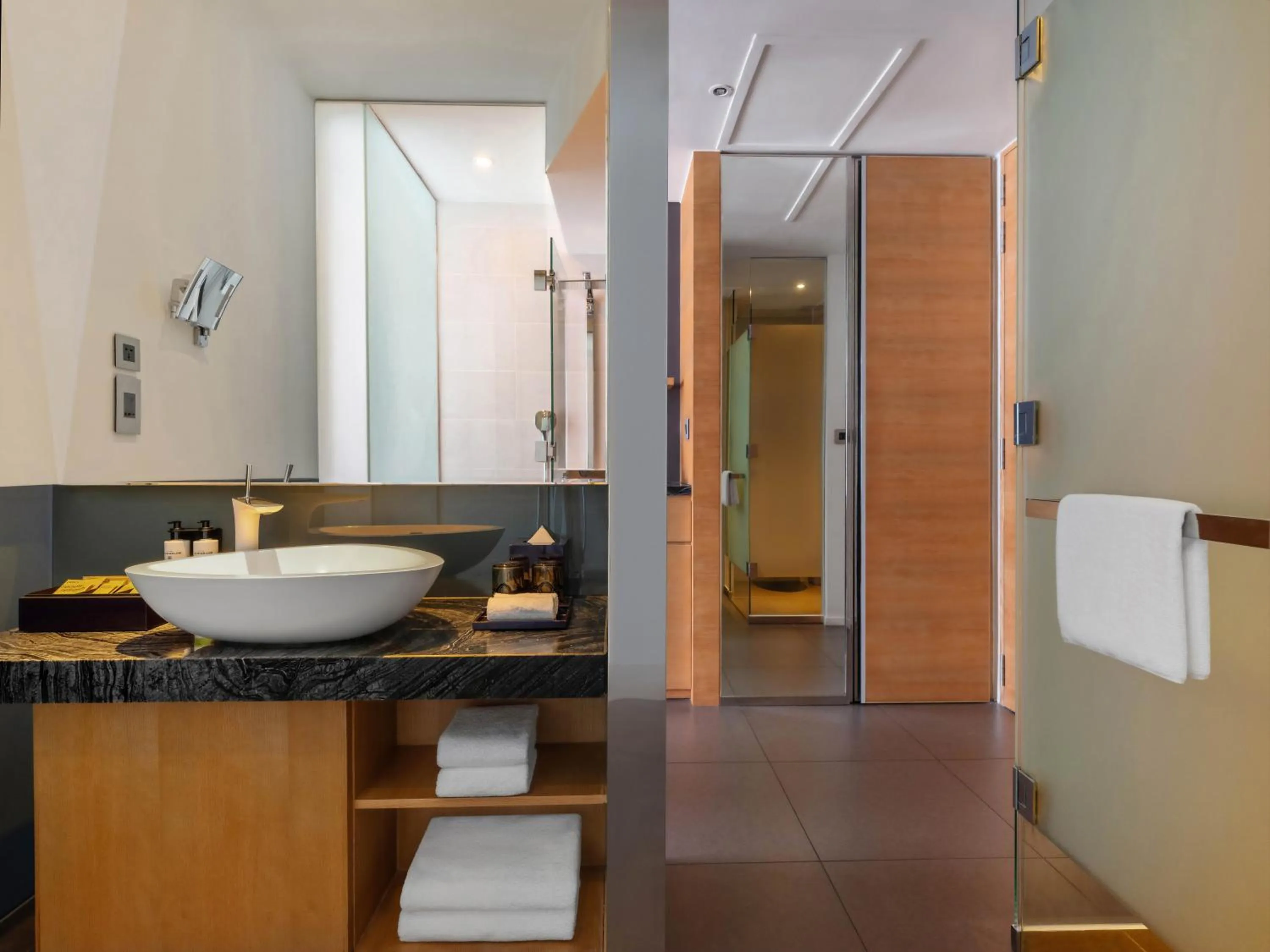 Shower in Pullman Saigon Centre