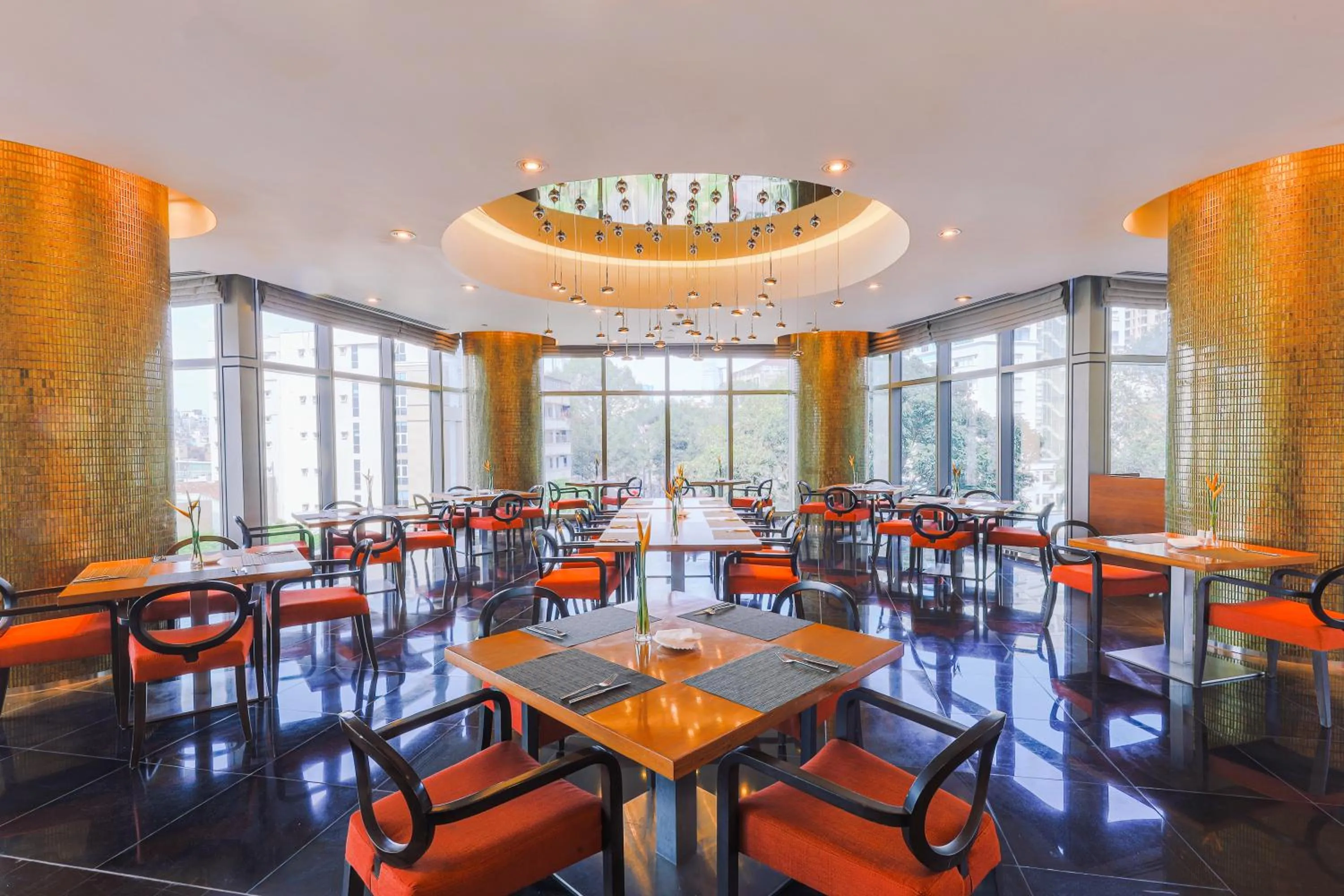 Restaurant/places to eat in Pullman Saigon Centre