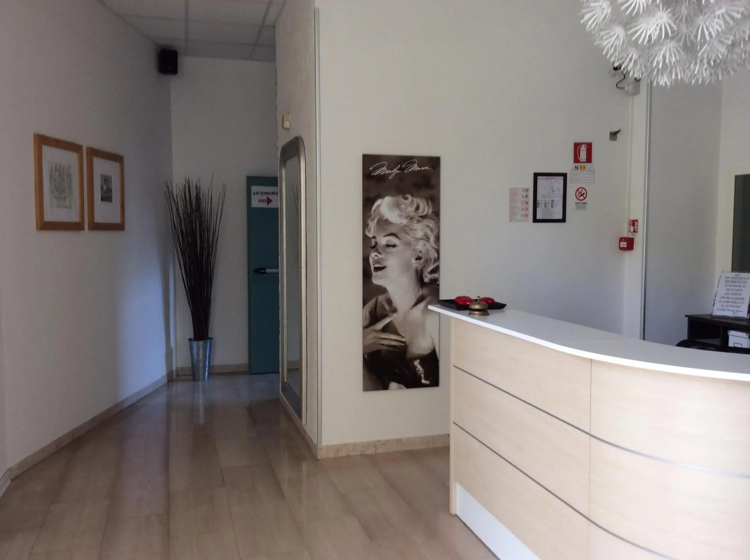 Lobby or reception in Hotel Augustus