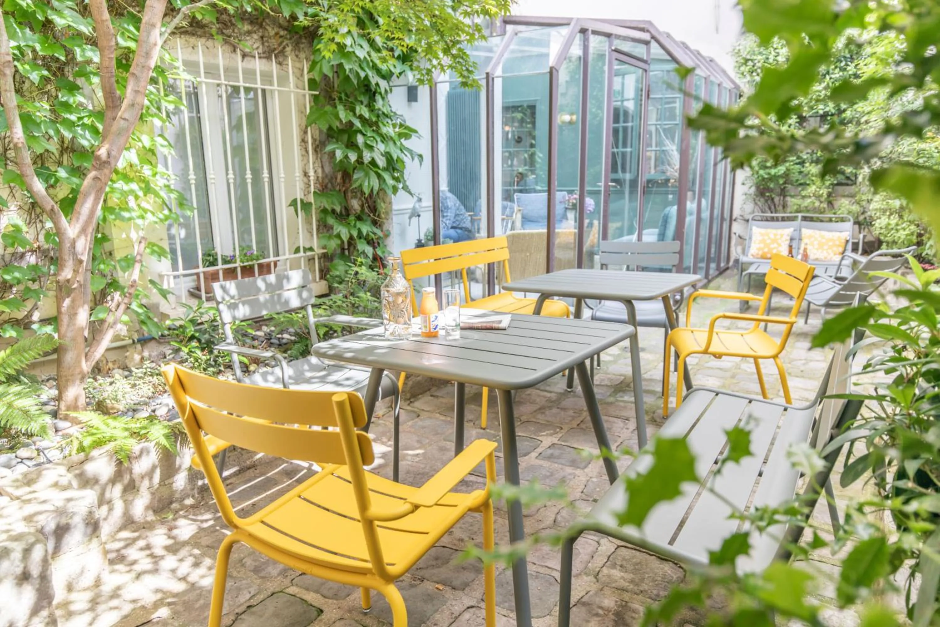 Garden in Passy Eiffel