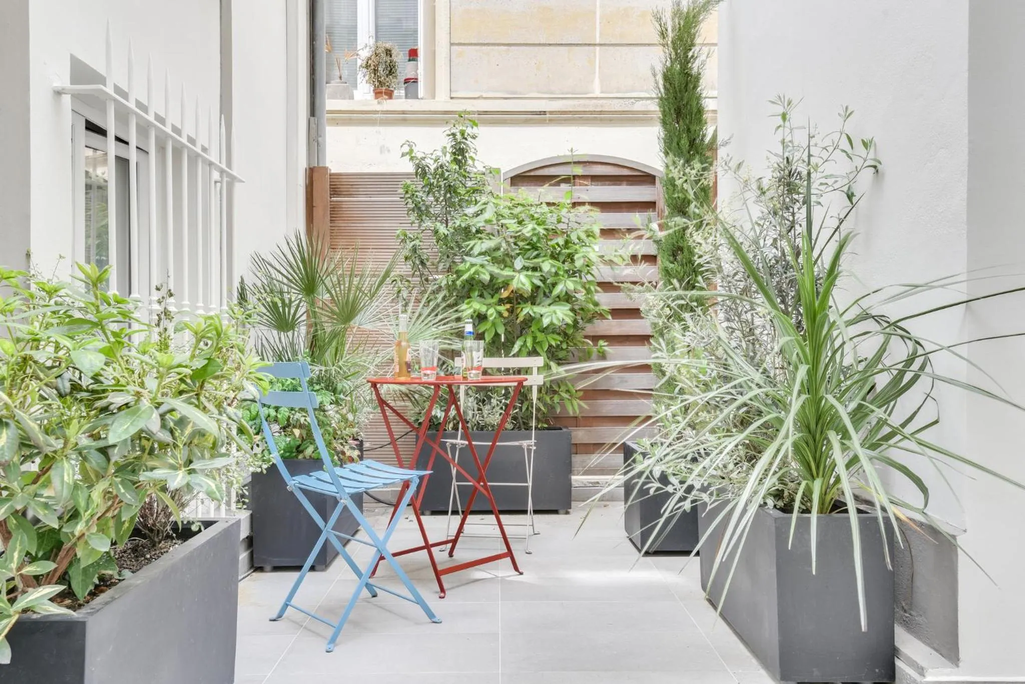 Property building in Passy Eiffel