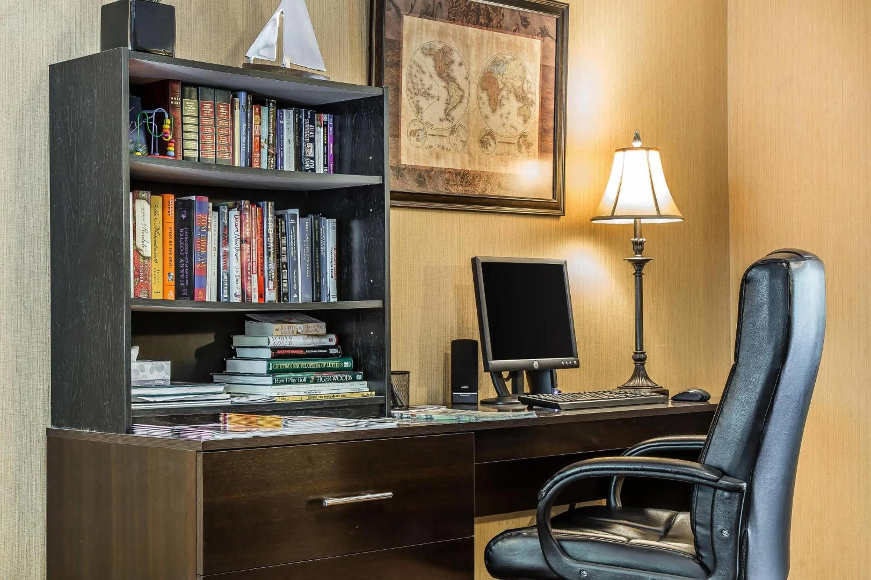 Business facilities in The Black Swan Lee - Lenox, an Ascend Collection Hotel