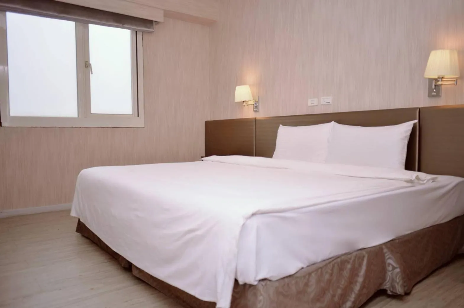 Bedroom, Bed in Walker Hotel - Sanchong