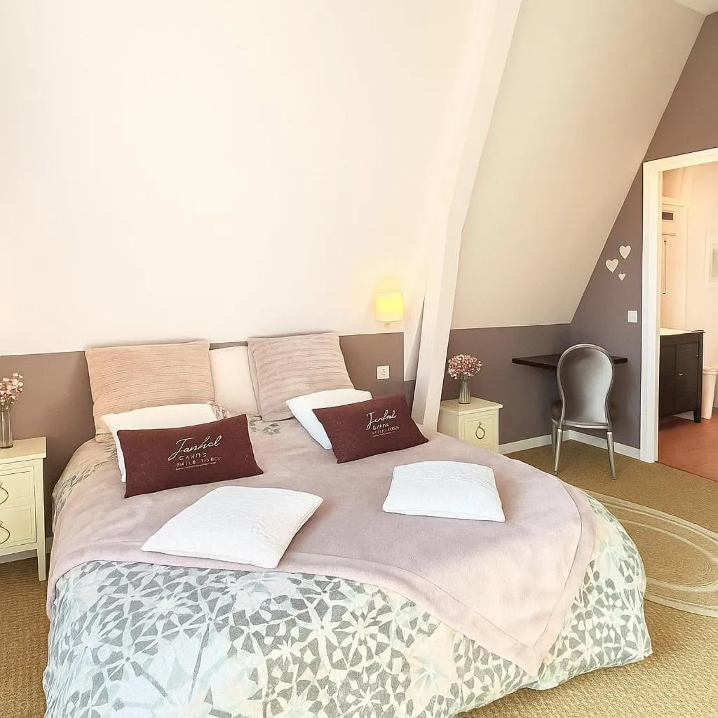 Bedroom, Bed in Maunoury Citybreak