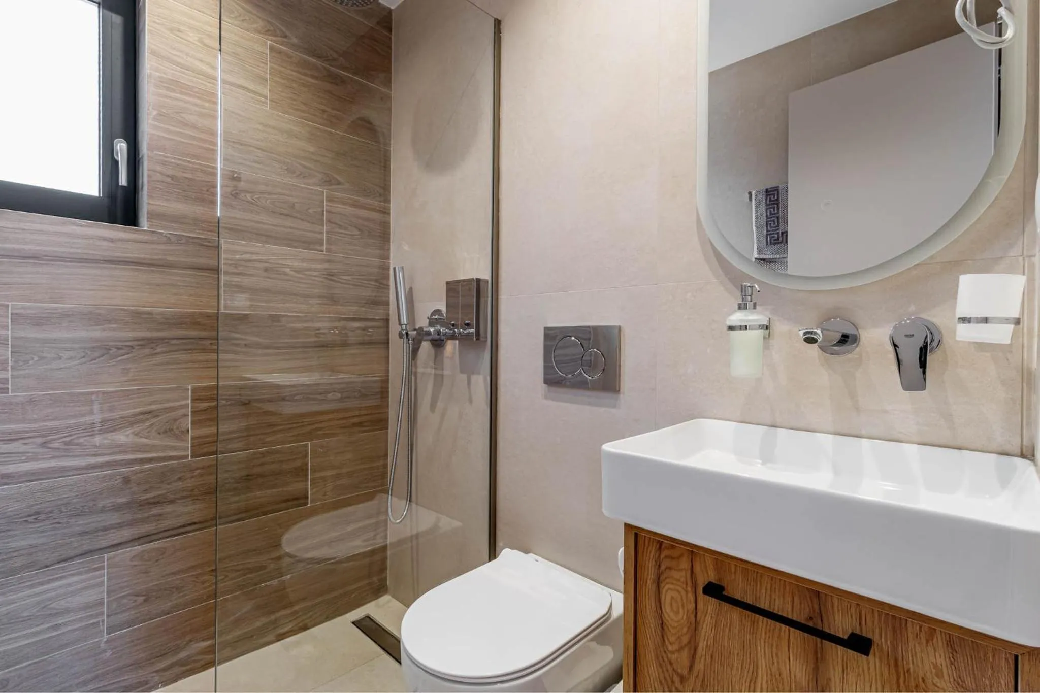 Bathroom in Ionian Arches