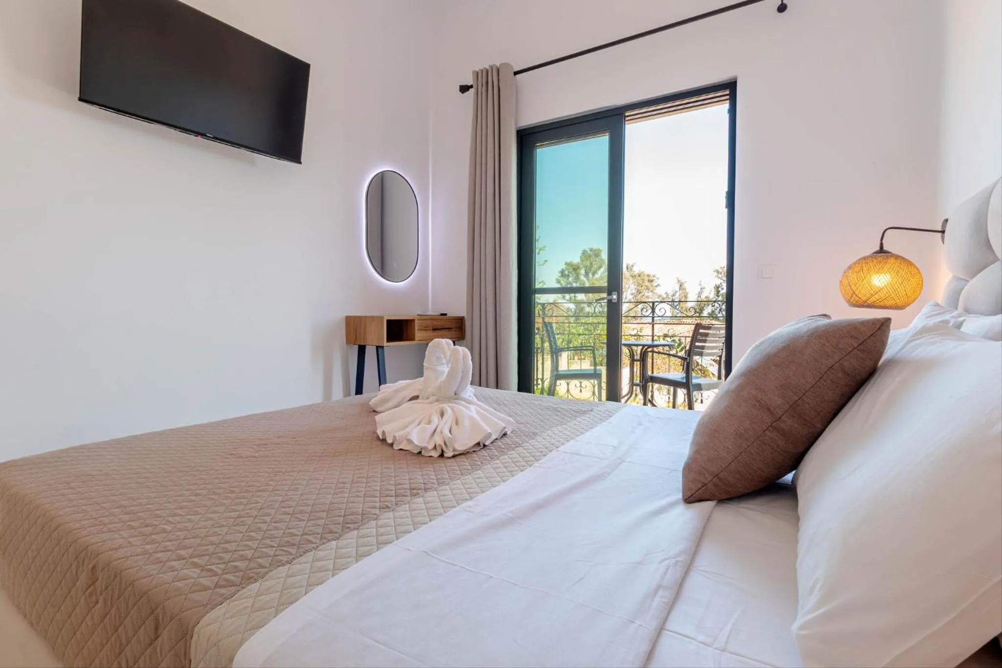 Balcony/Terrace, Bed in Ionian Arches