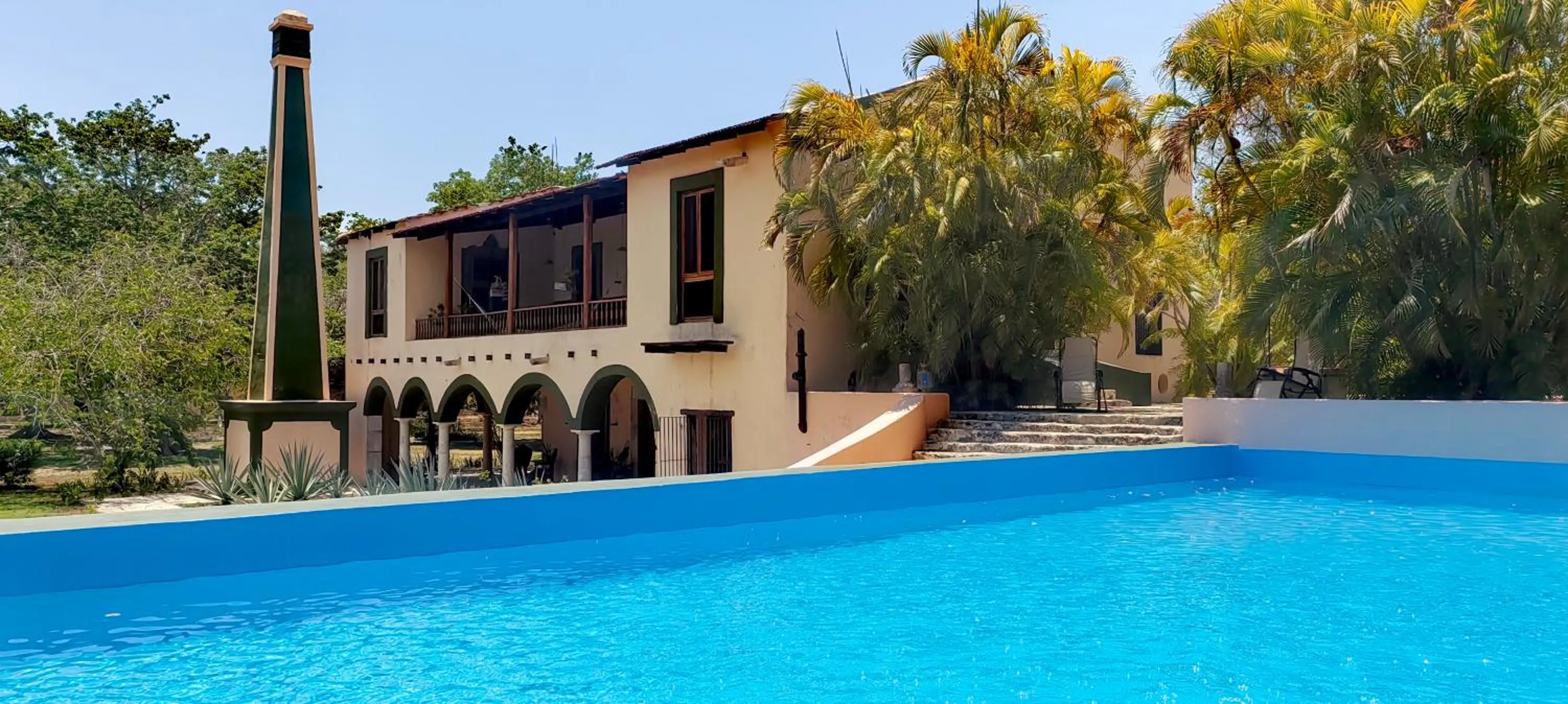 Pool view in Hacienda San Francisco Tzacalha