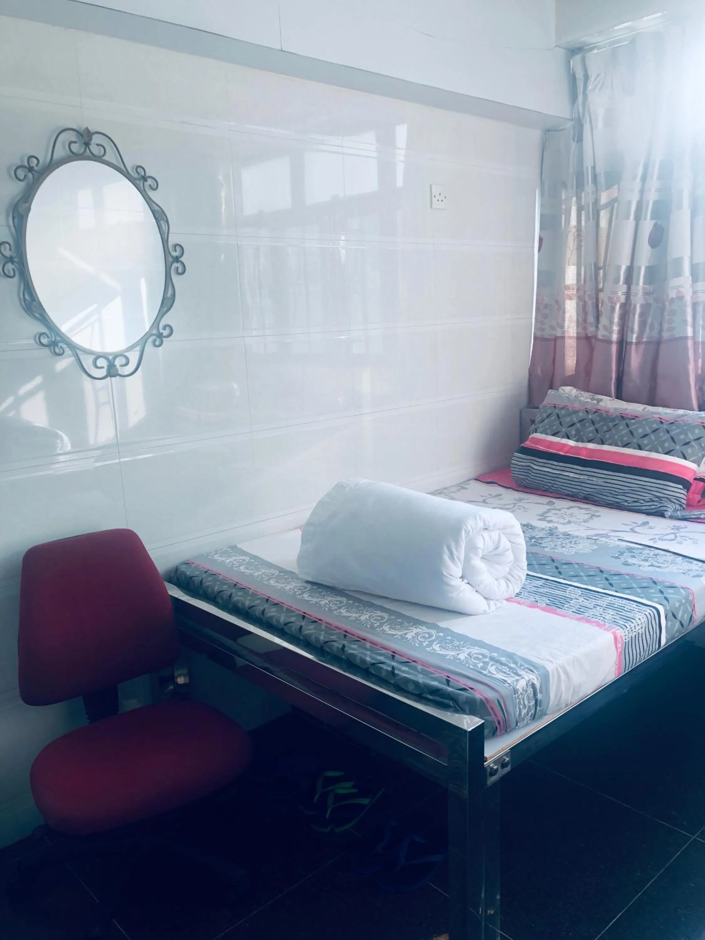 Bed in Kyoto Guest House (15/F)