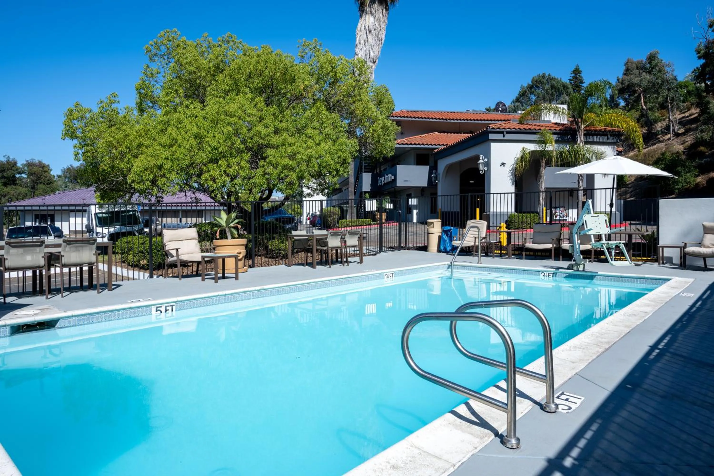 Swimming pool in Days Inn by Wyndham Encinitas Moonlight Beach