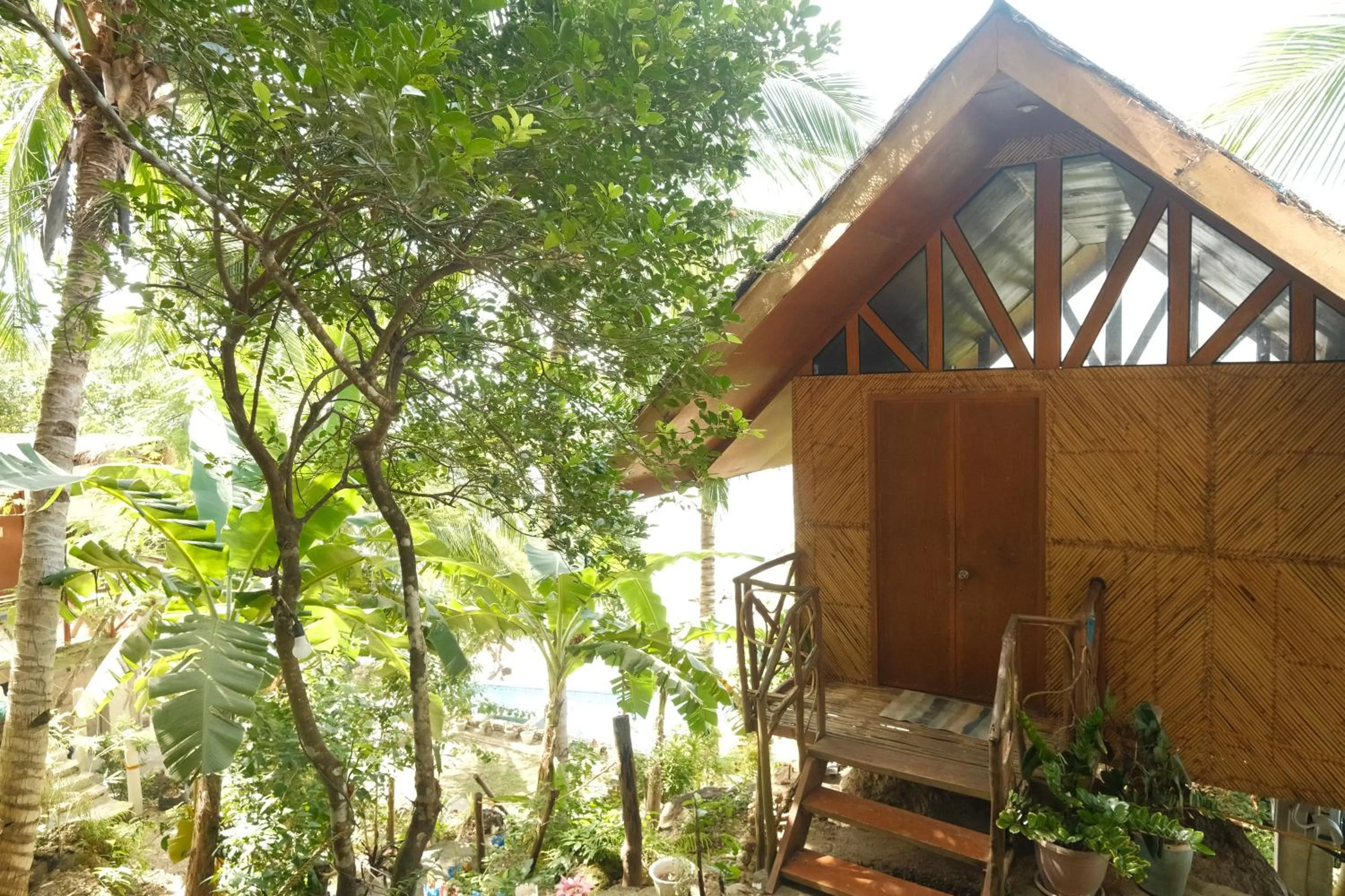 Cocovana Beach Resort