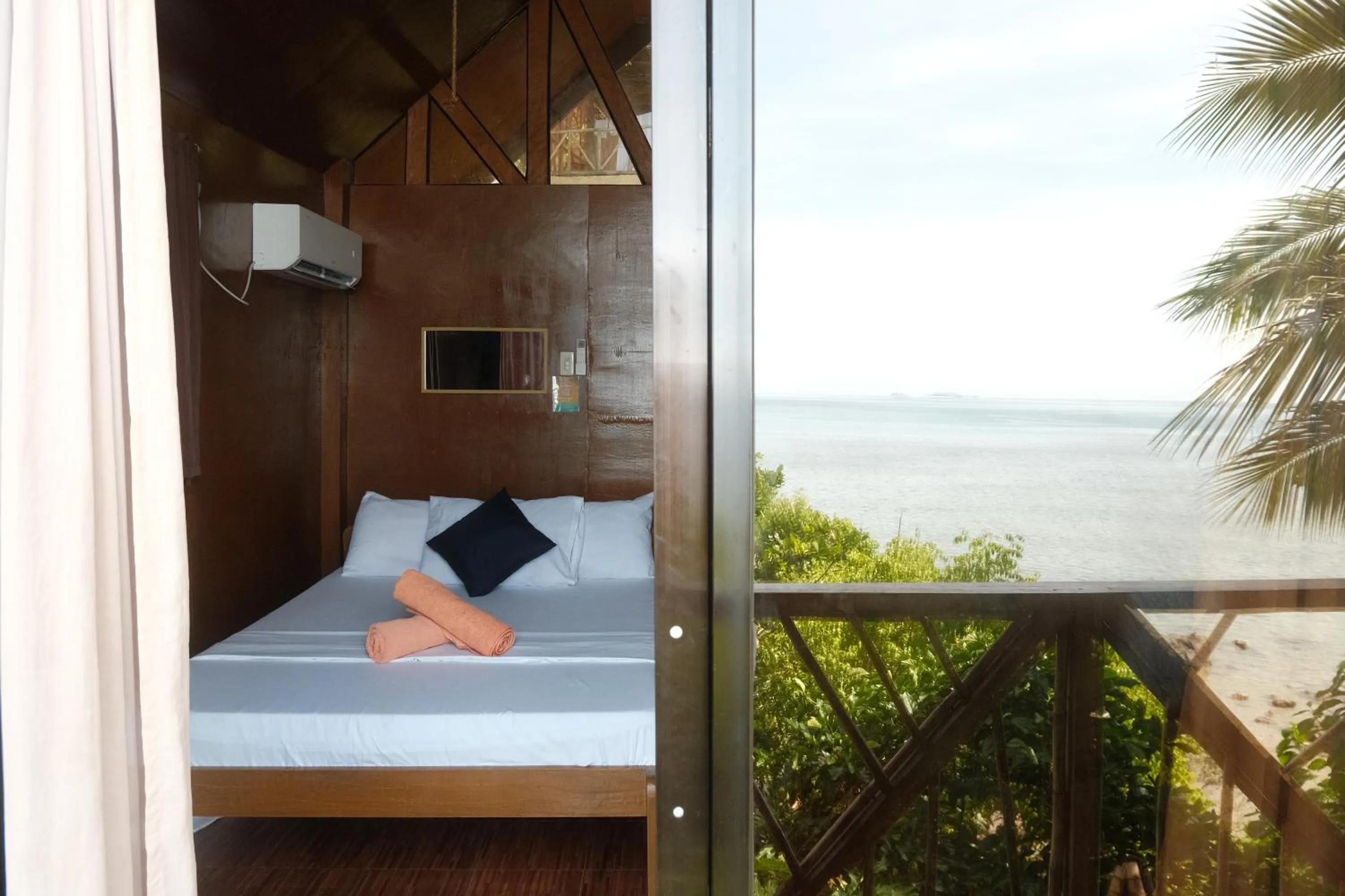 Bed in Cocovana Beach Resort