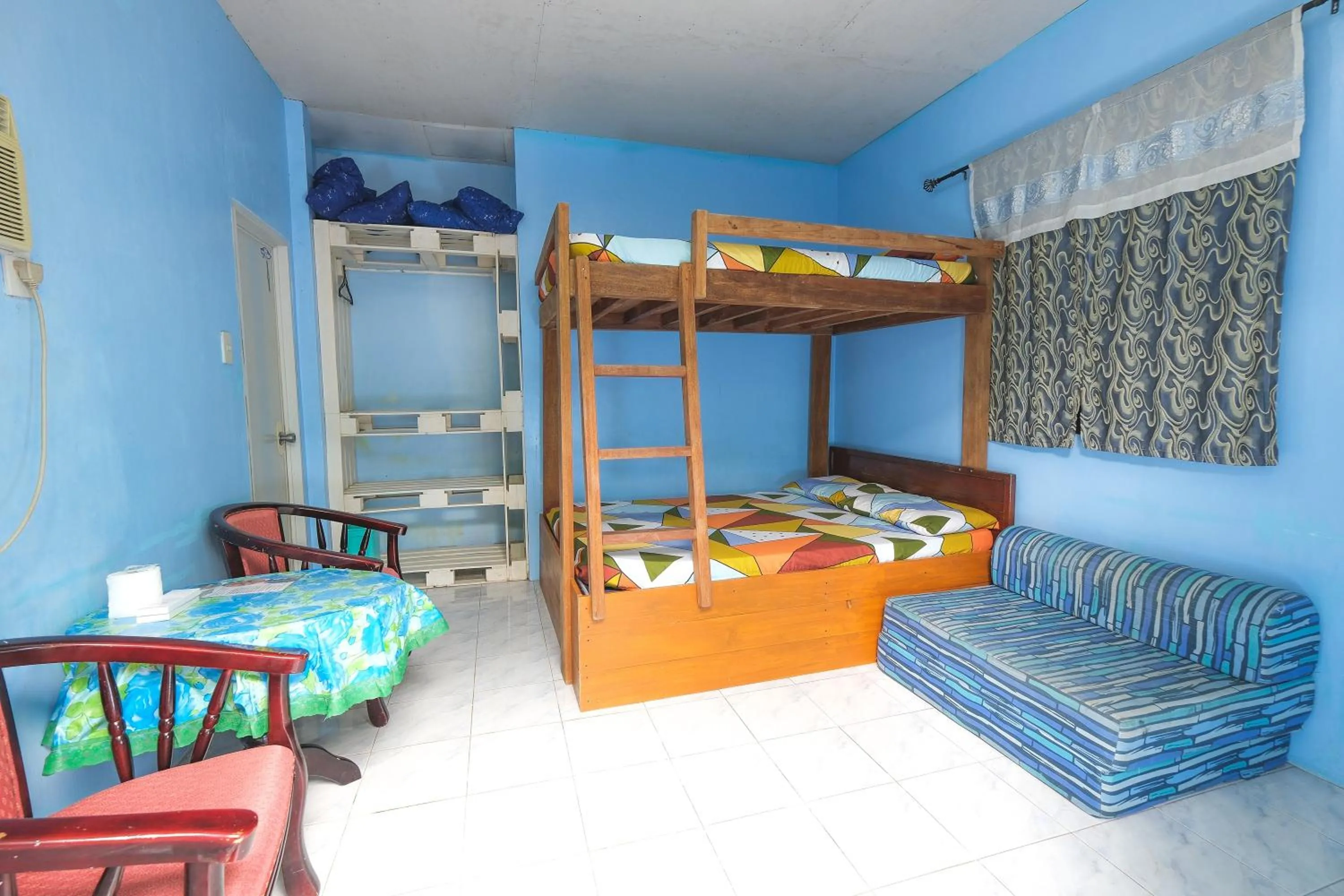 Bedroom, Bed in Monaliza Surf Resort La Union