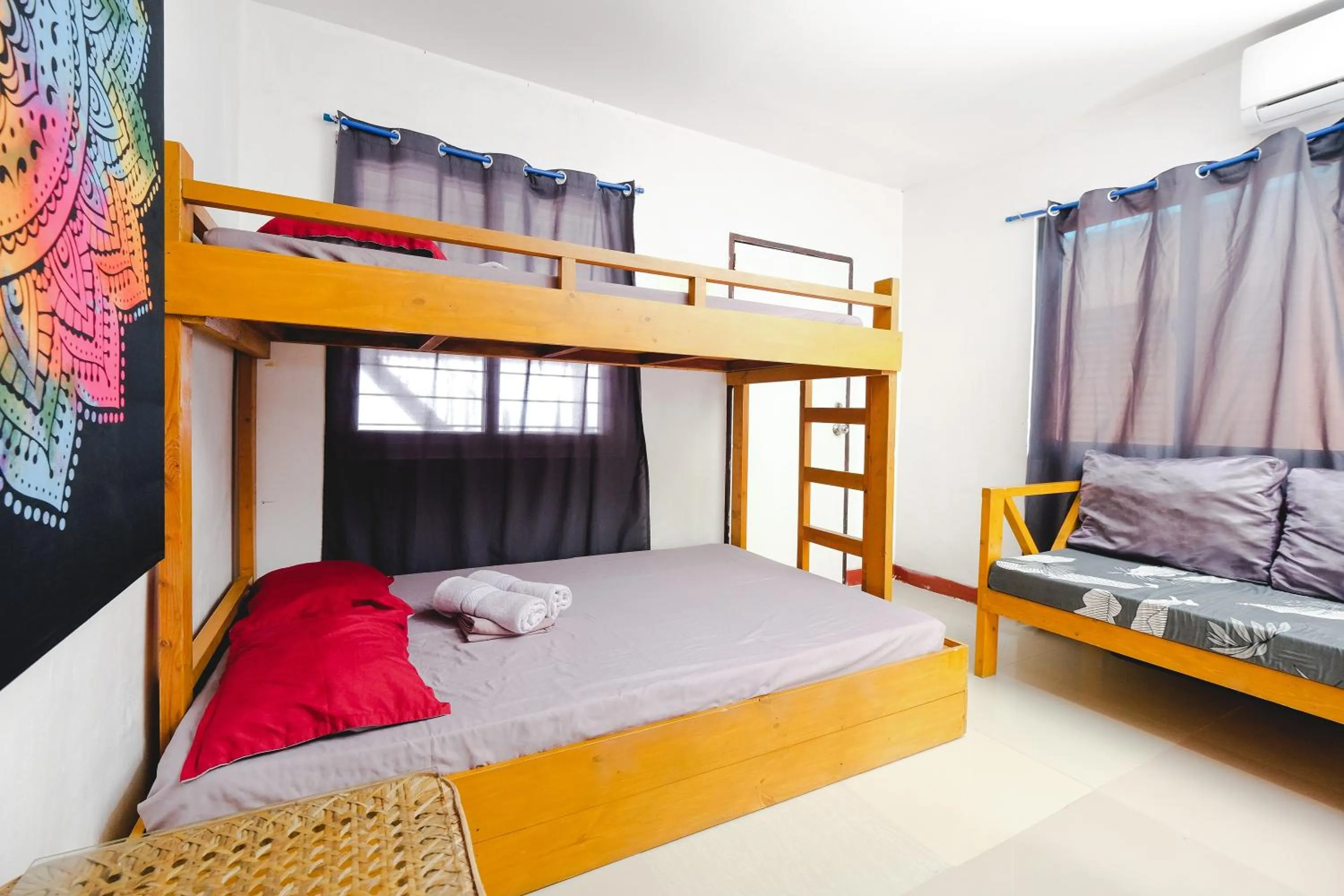 Bedroom, Bed in Monaliza Surf Resort La Union