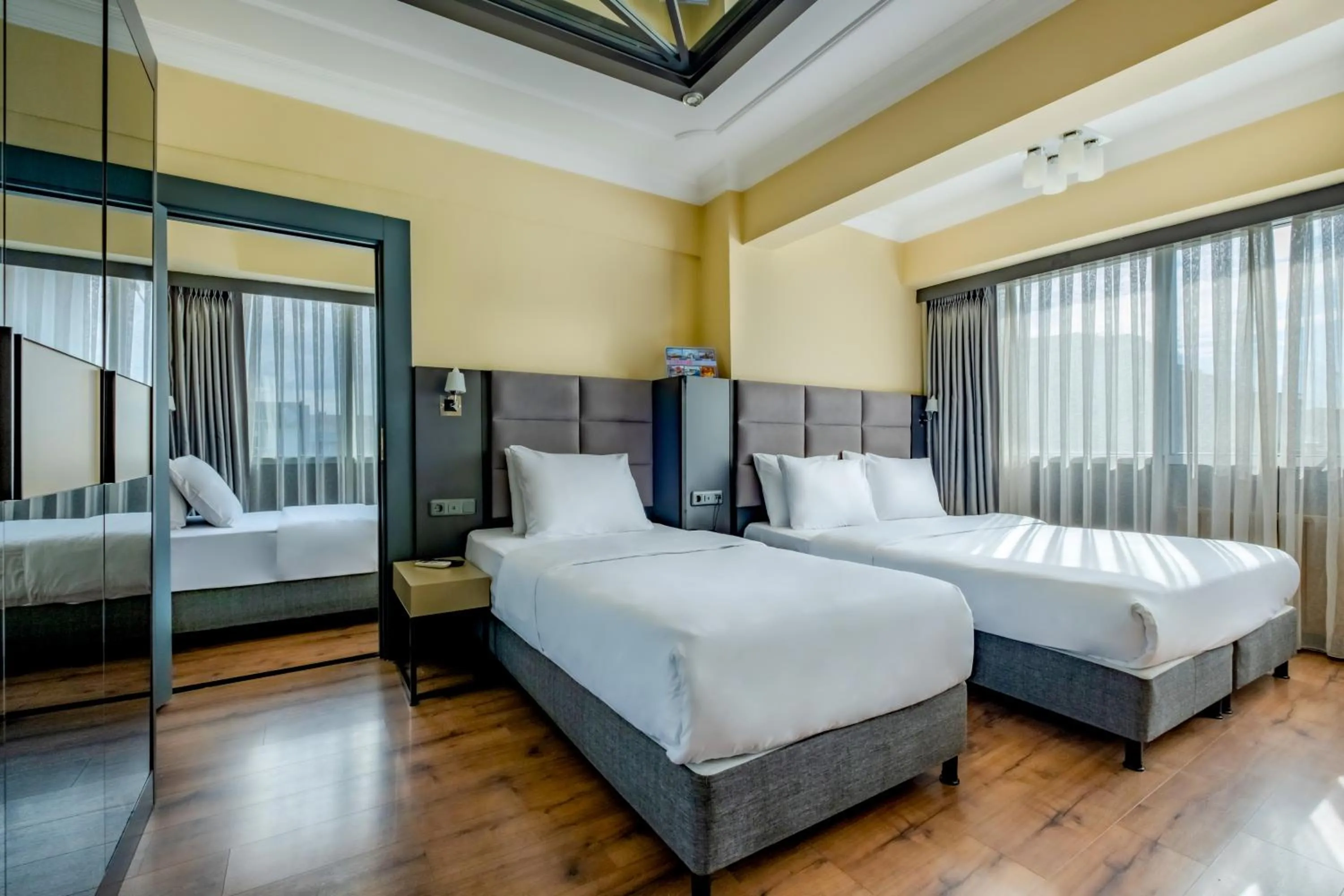 Bed in Frt Airlines Hotel - Istanbul Airport