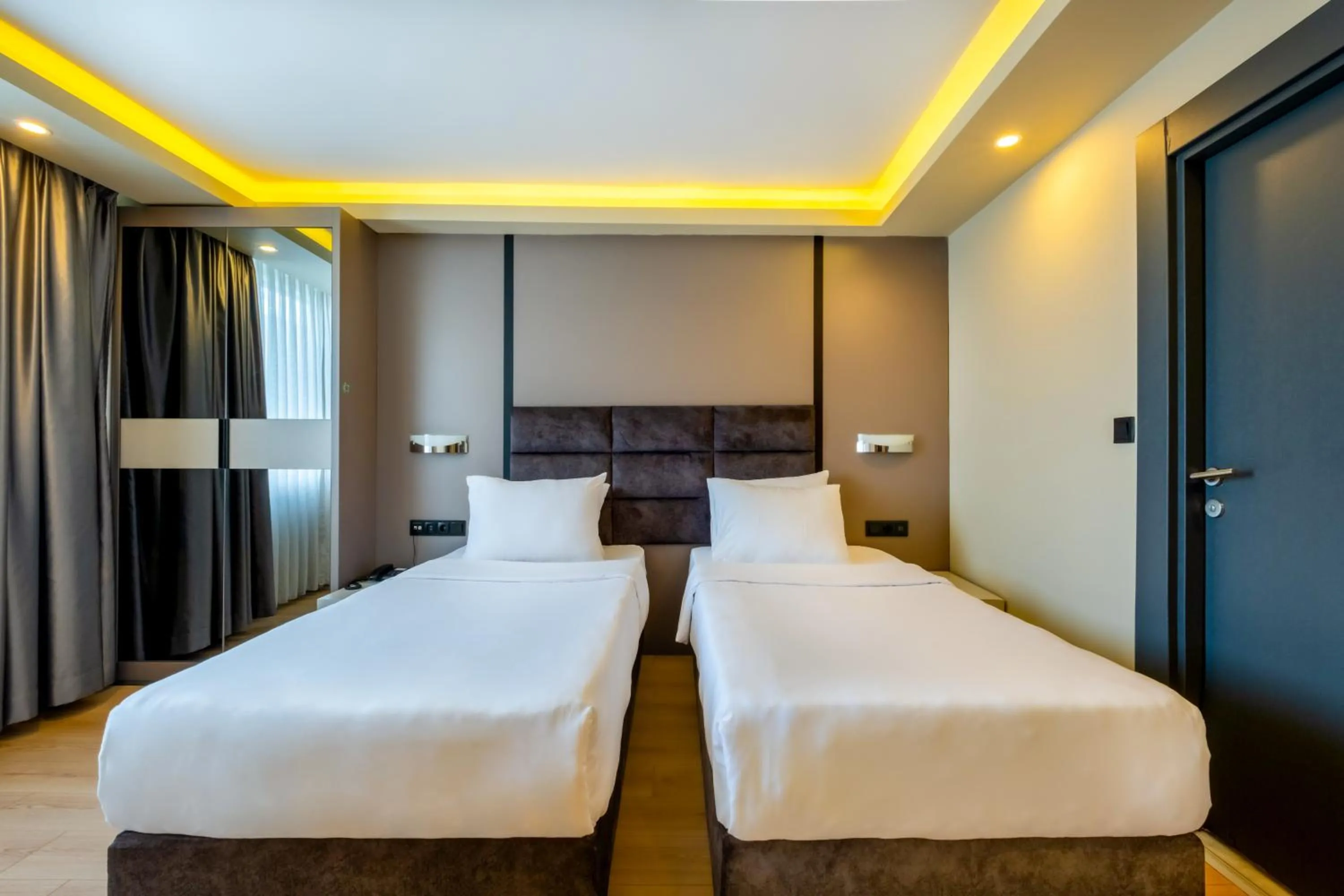 Bed in Frt Airlines Hotel - Istanbul Airport