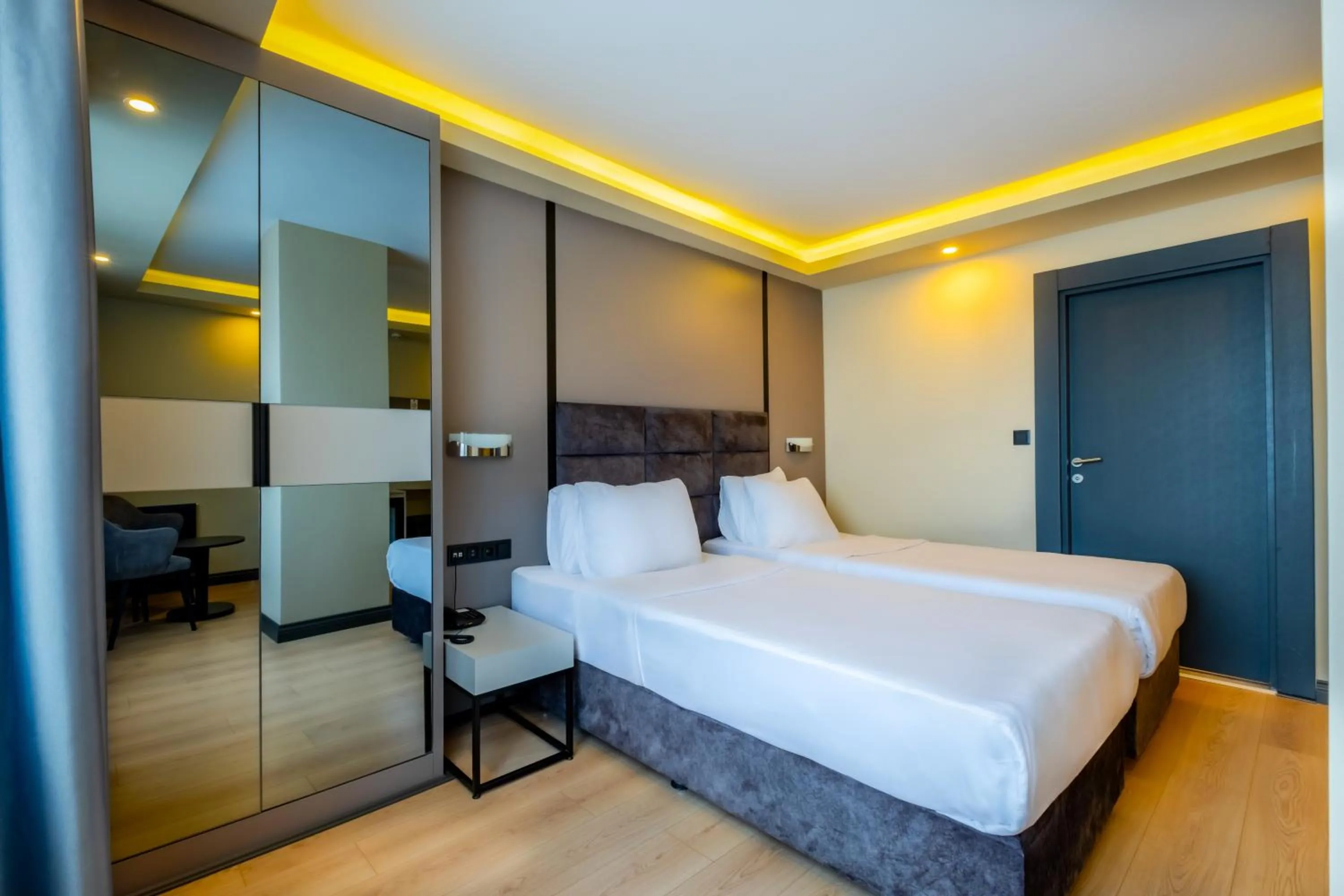 Bed in Frt Airlines Hotel - Istanbul Airport