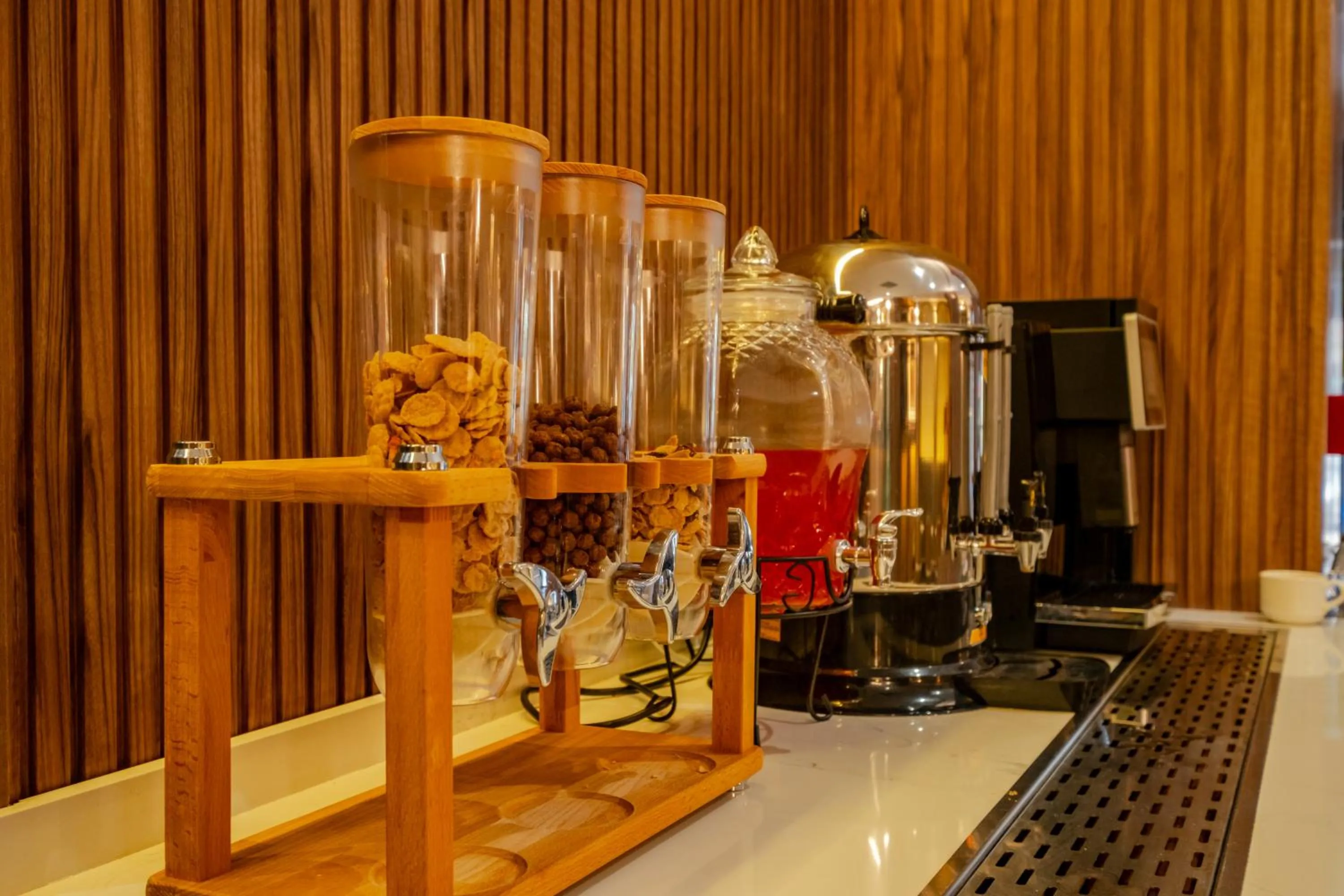 Restaurant/places to eat in Frt Airlines Hotel - Istanbul Airport