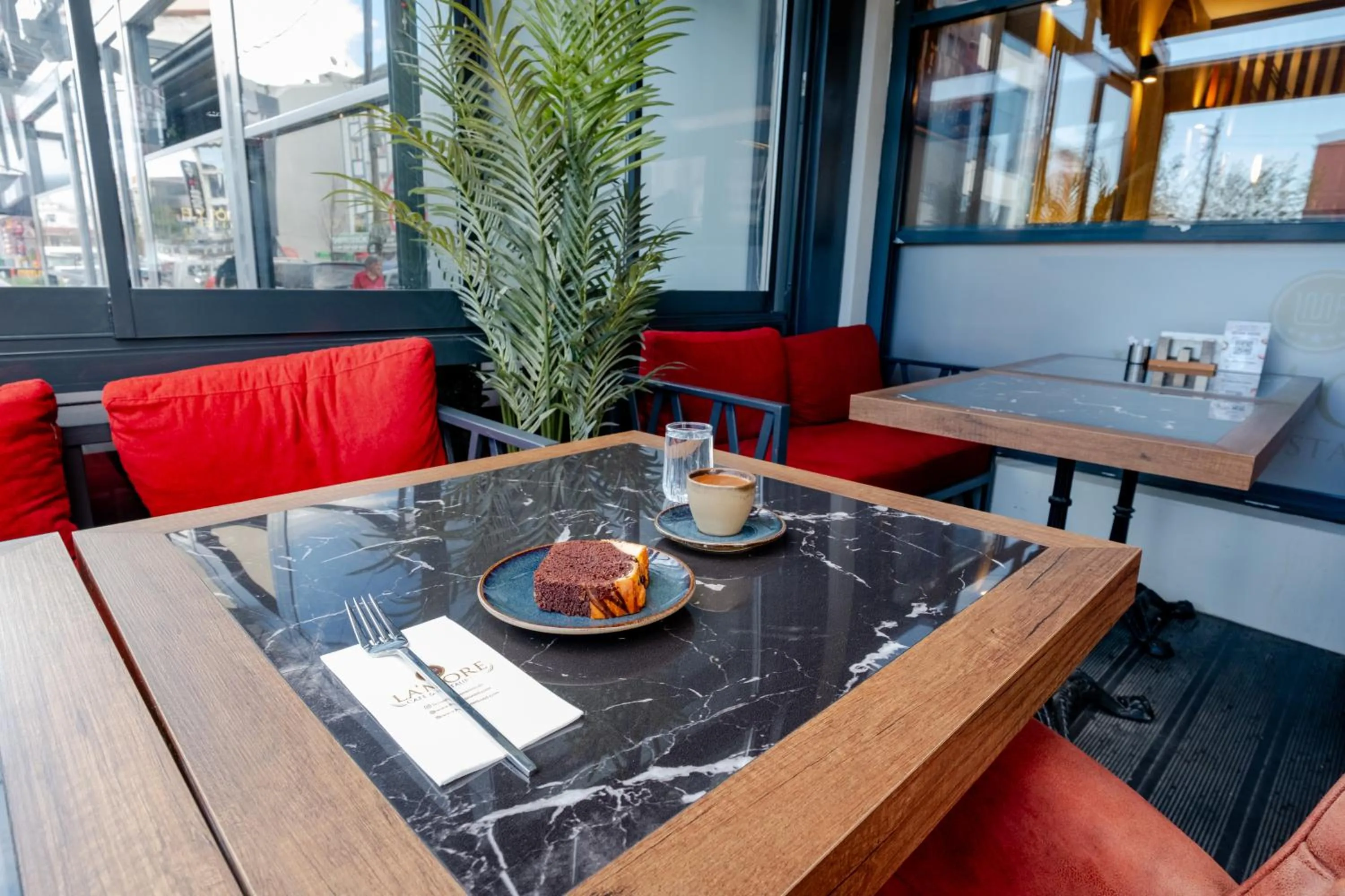 Restaurant/places to eat in Frt Airlines Hotel - Istanbul Airport