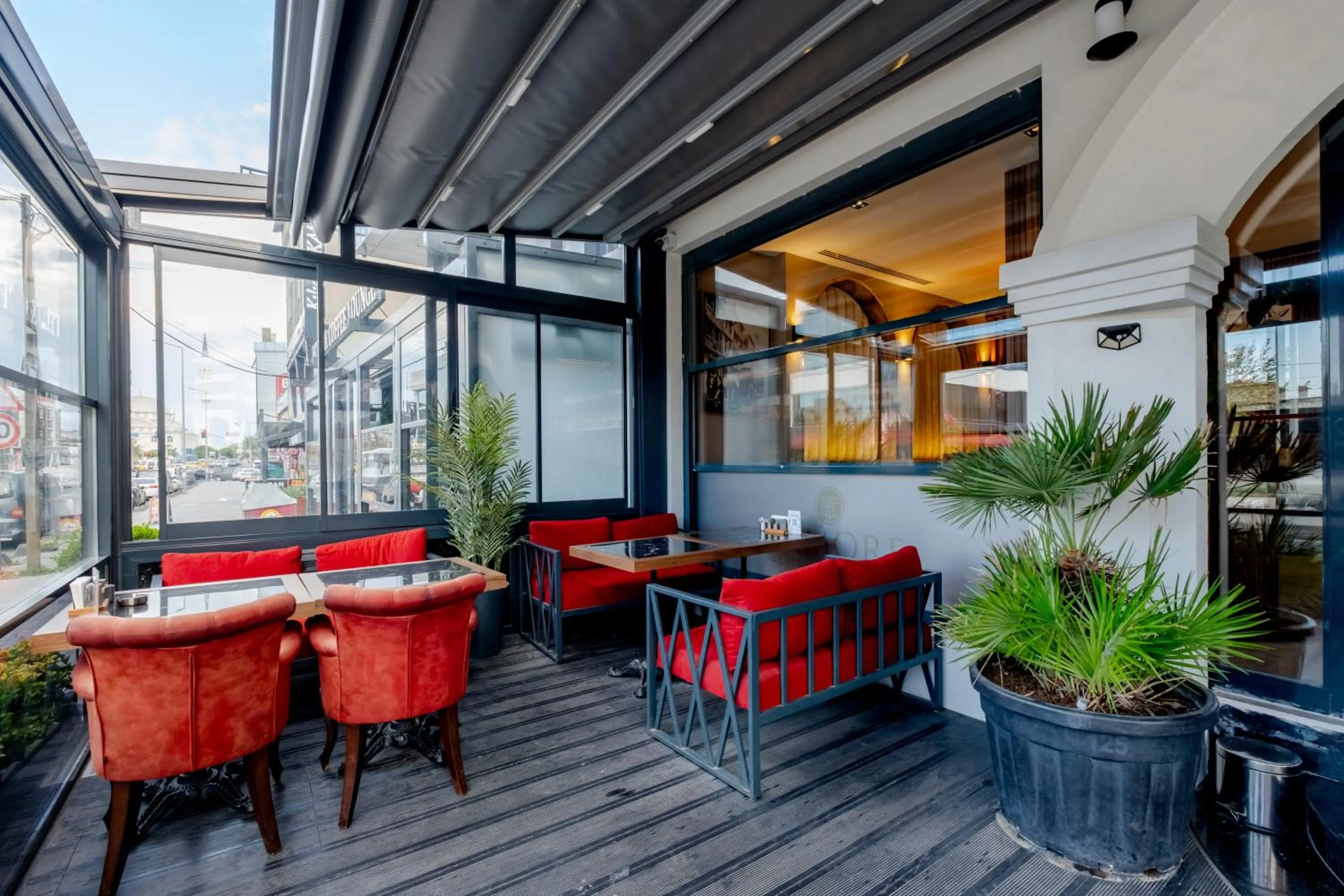 Restaurant/places to eat in Frt Airlines Hotel - Istanbul Airport