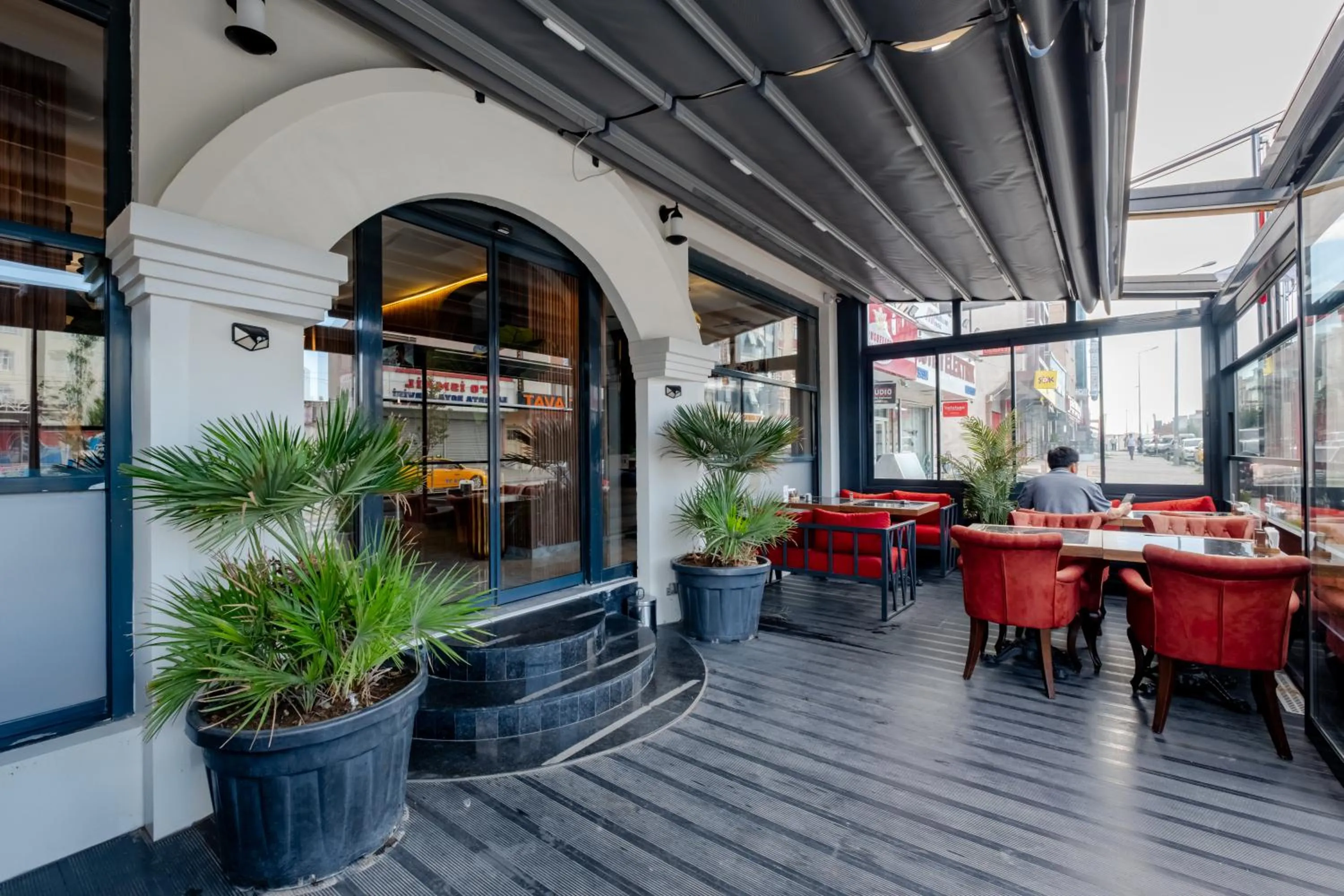 Restaurant/places to eat in Frt Airlines Hotel - Istanbul Airport