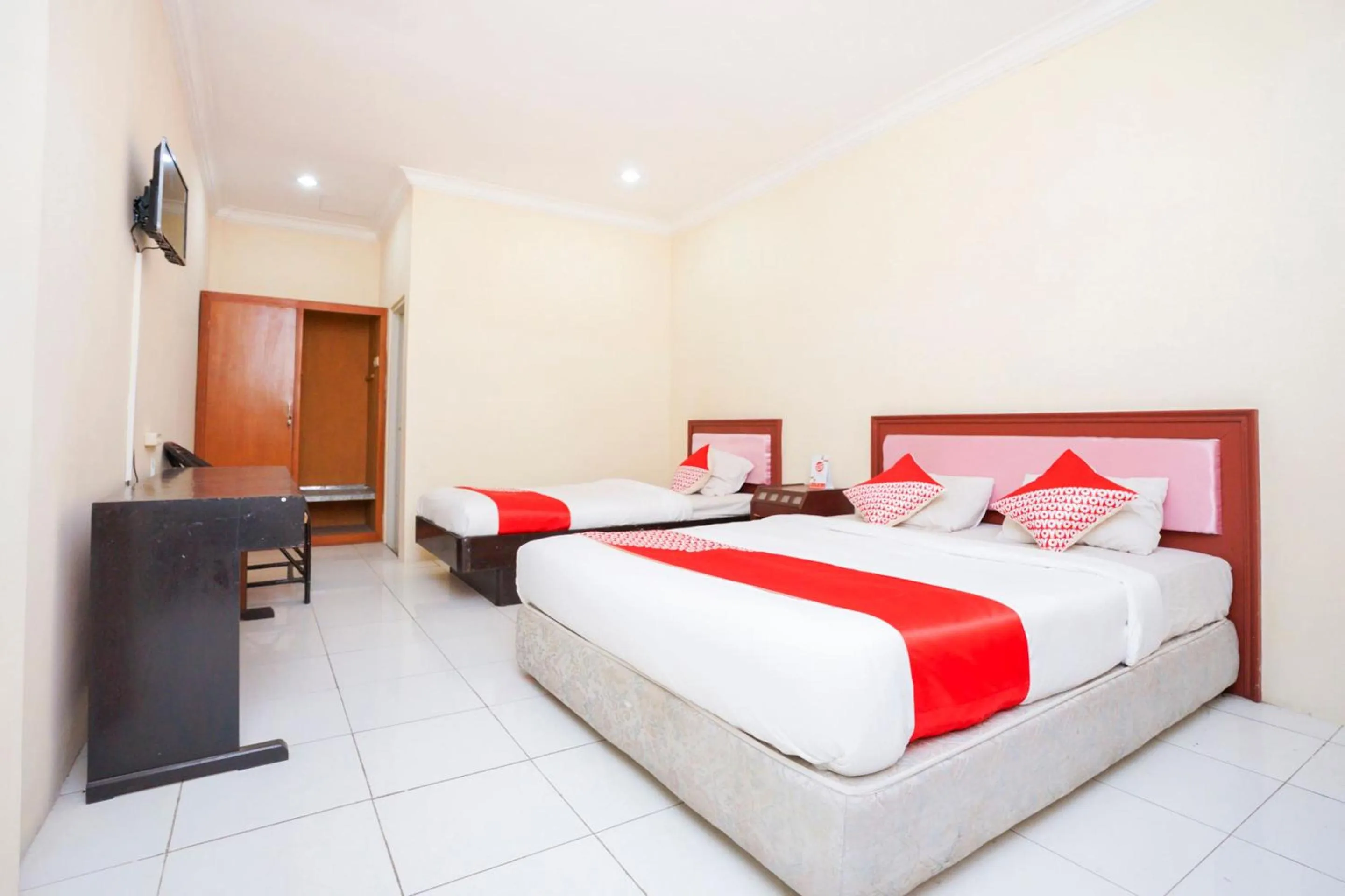 Bedroom in OYO 2003 Female Guest House