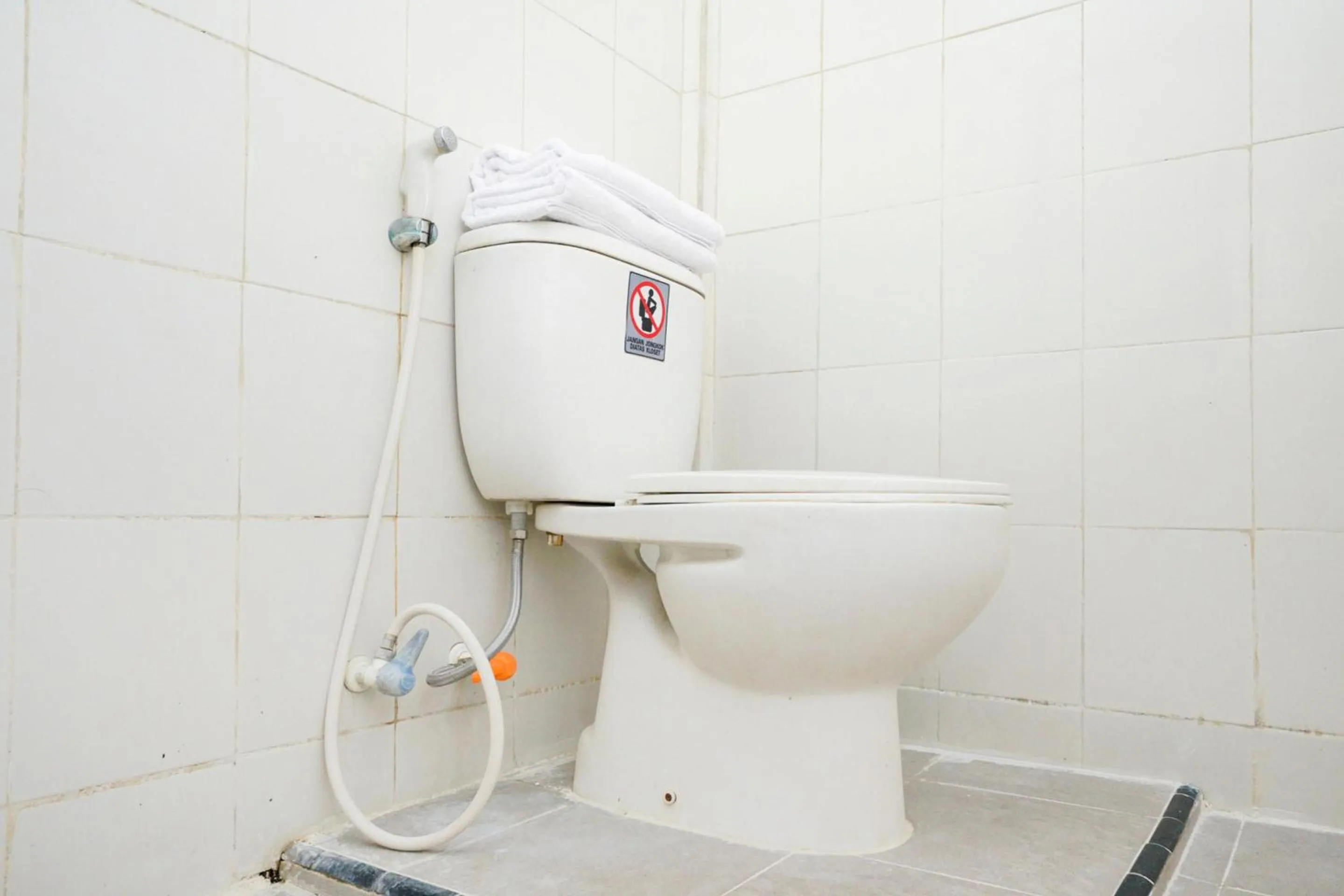 Bathroom in OYO 2003 Female Guest House