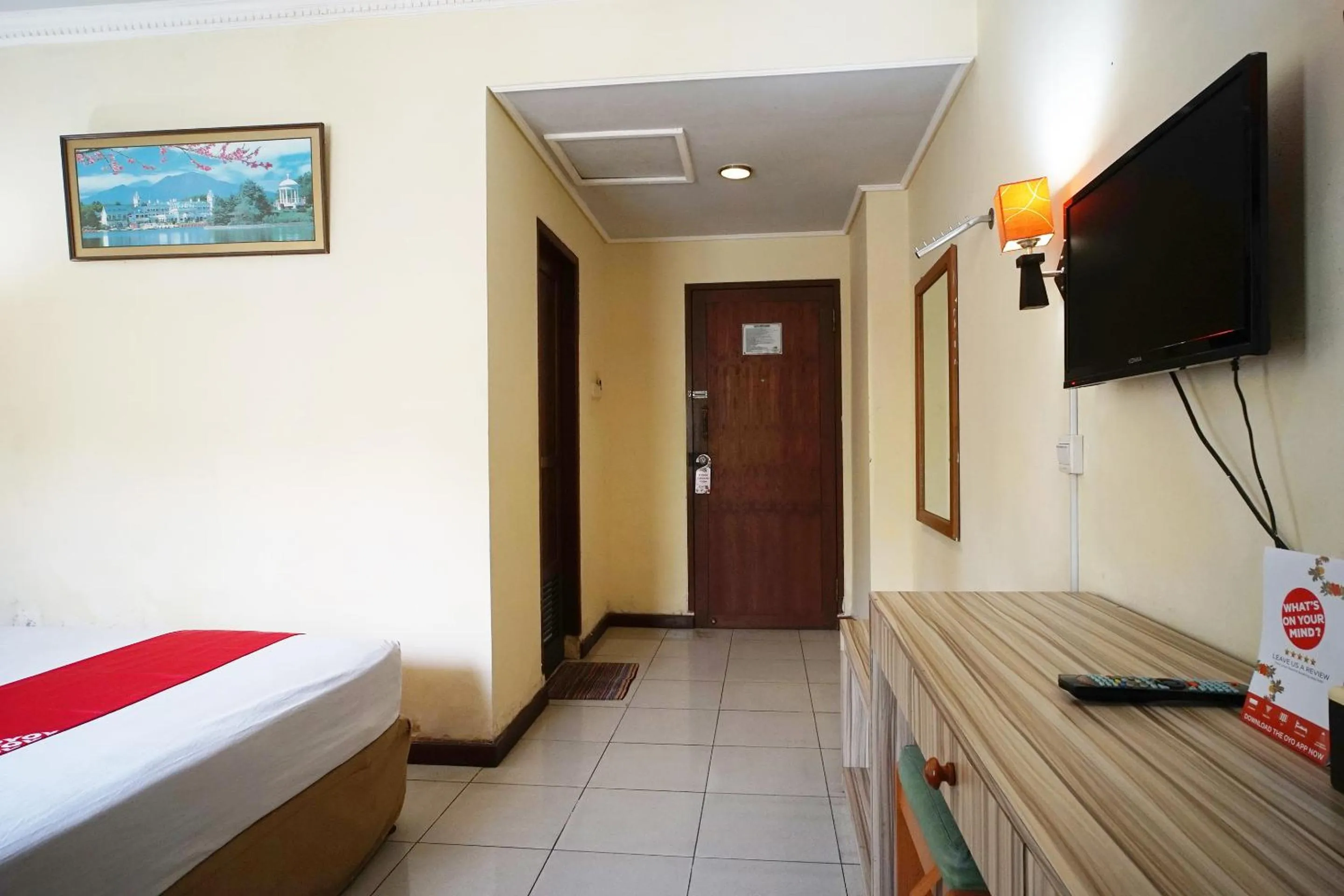 Bedroom, Bed in OYO 2015 Bandara Hotel Balikpapan