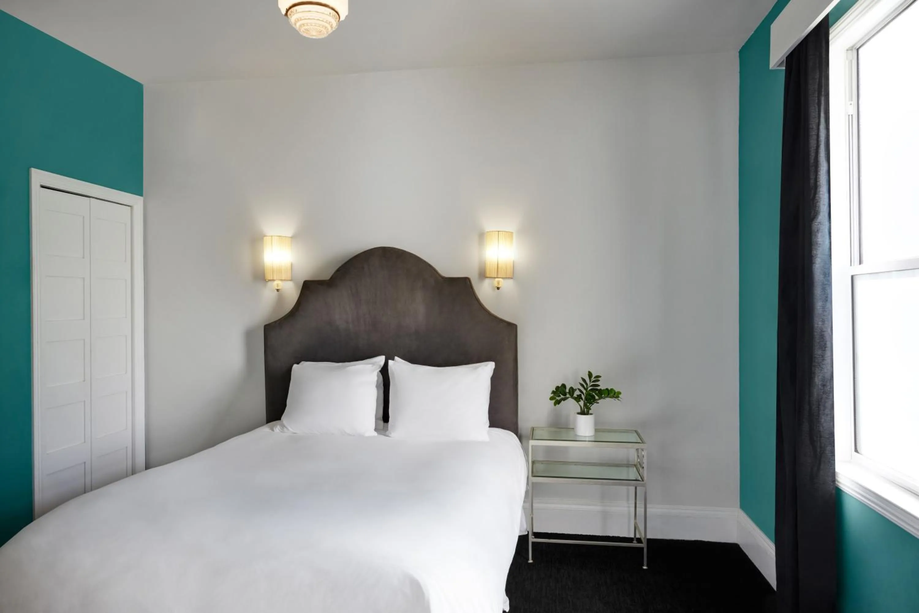 Bed in Mount View Hotel & Spa