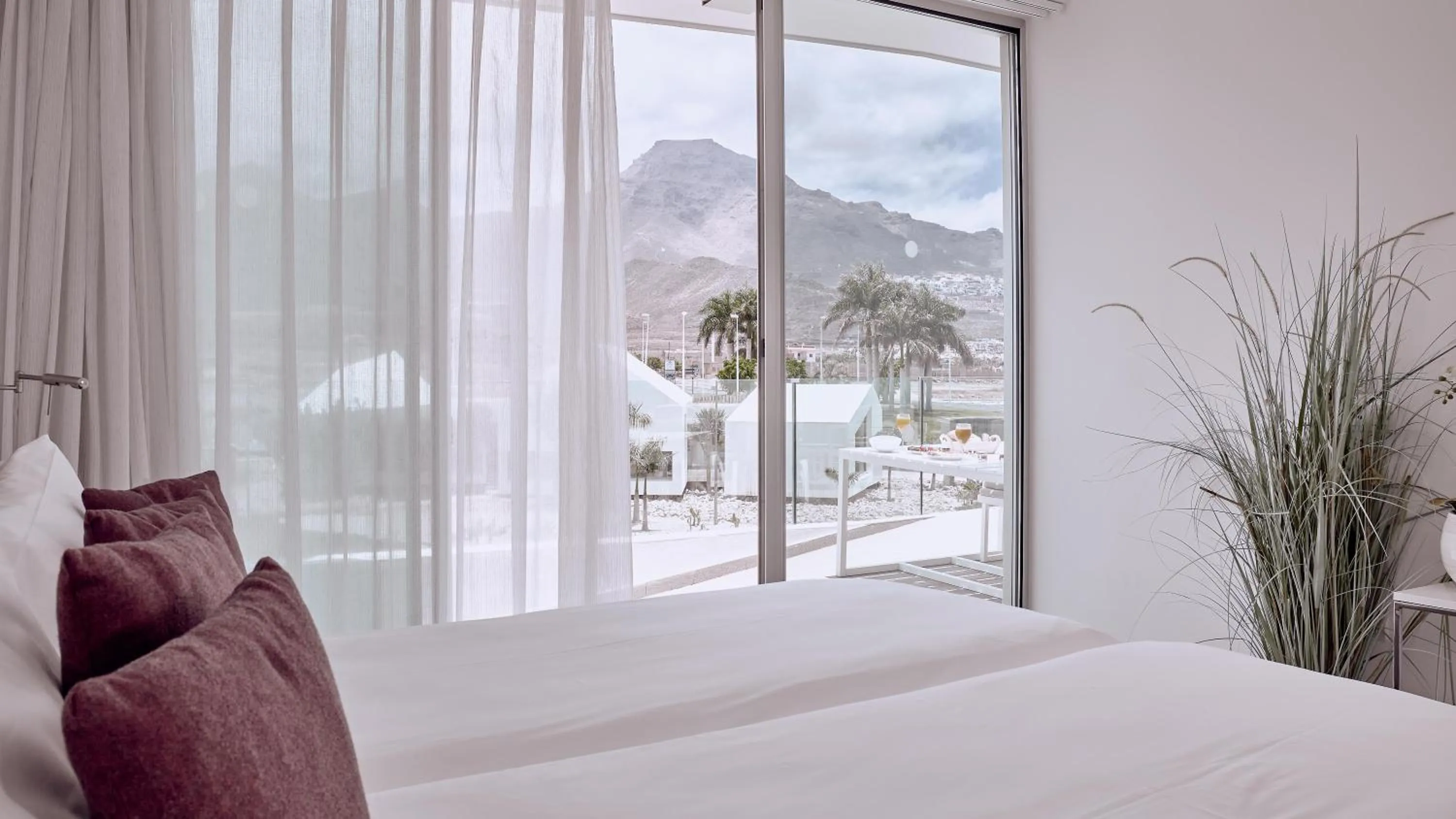 Photo of the whole room, Bed in Hotel Baobab Suites