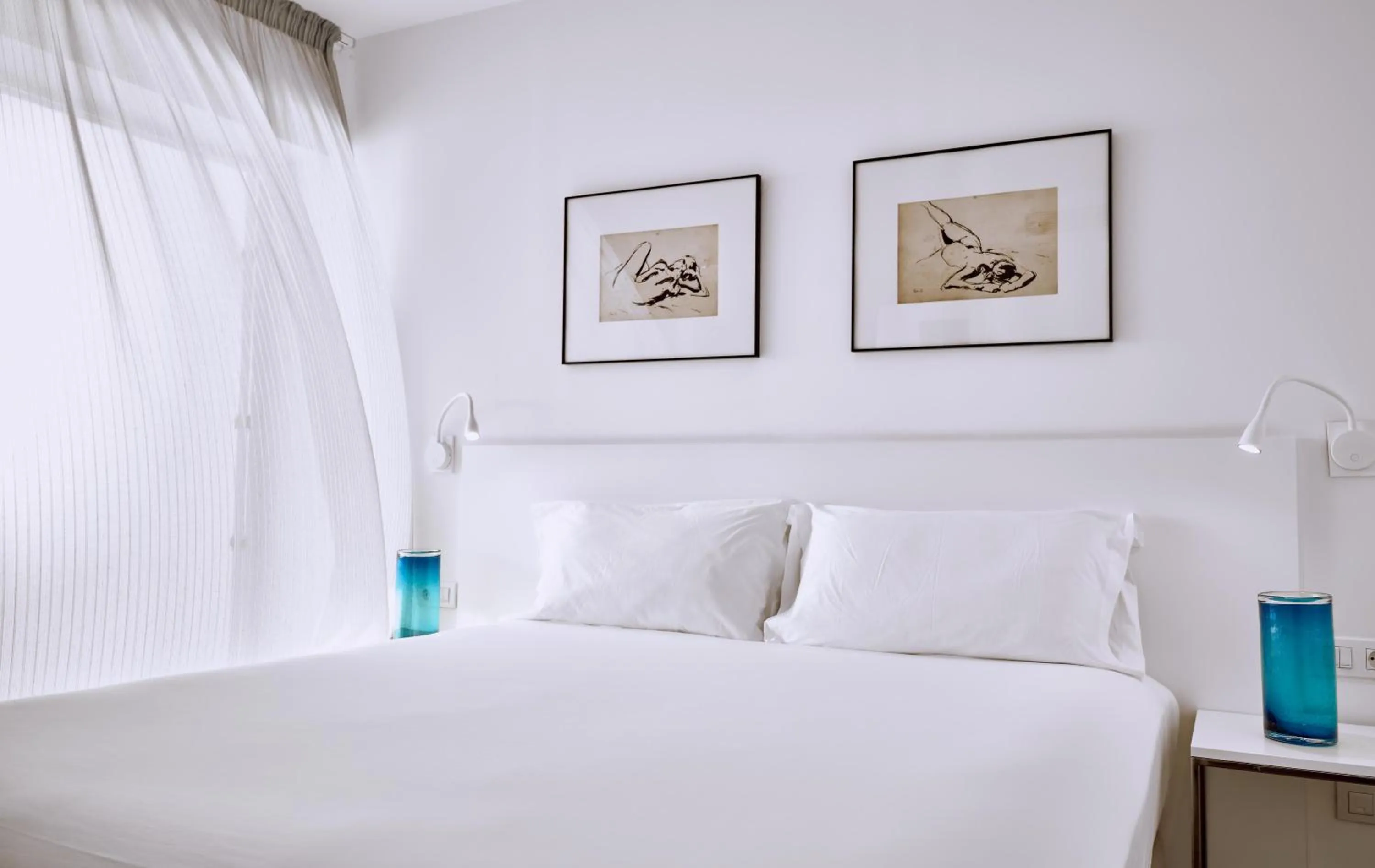 Photo of the whole room, Bed in Hotel Baobab Suites