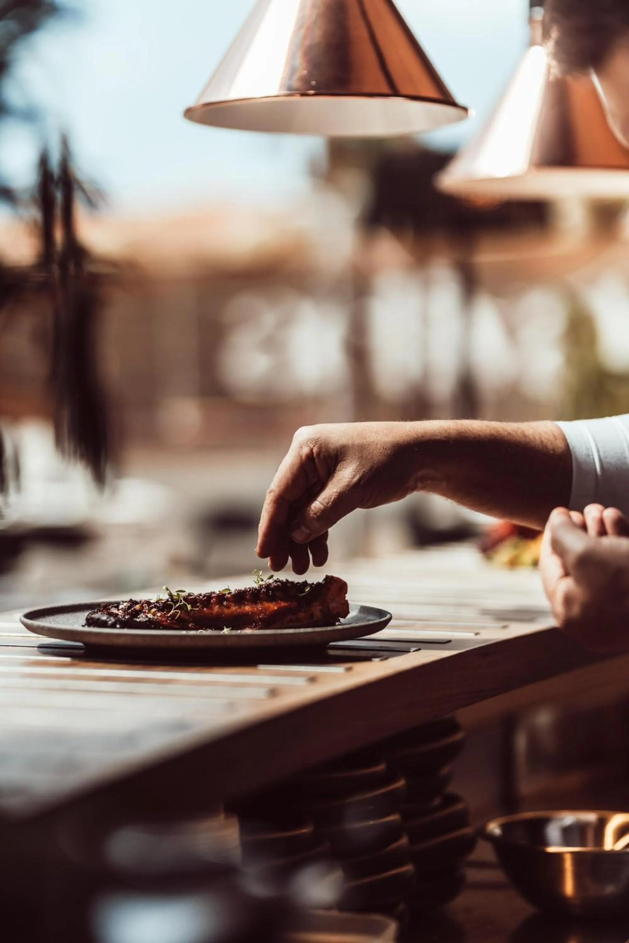 Restaurant/places to eat in Hotel Baobab Suites