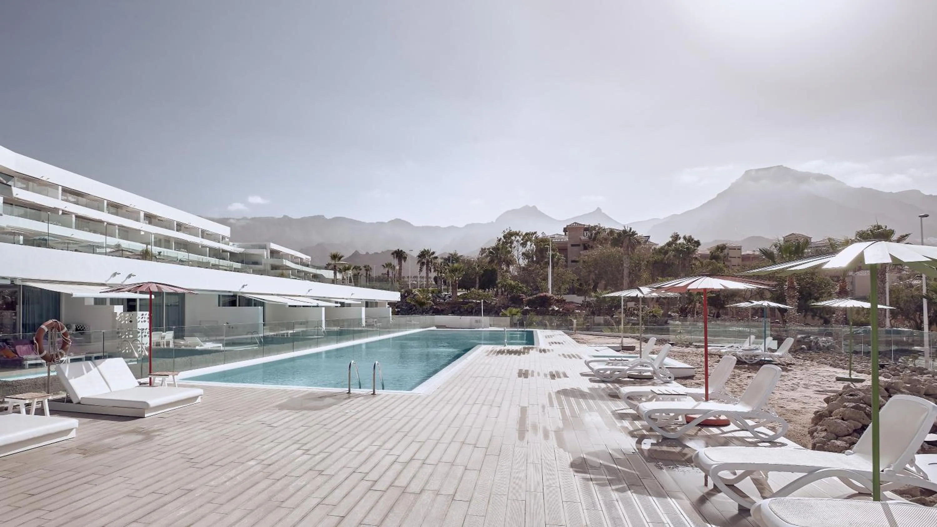 Swimming pool in Hotel Baobab Suites