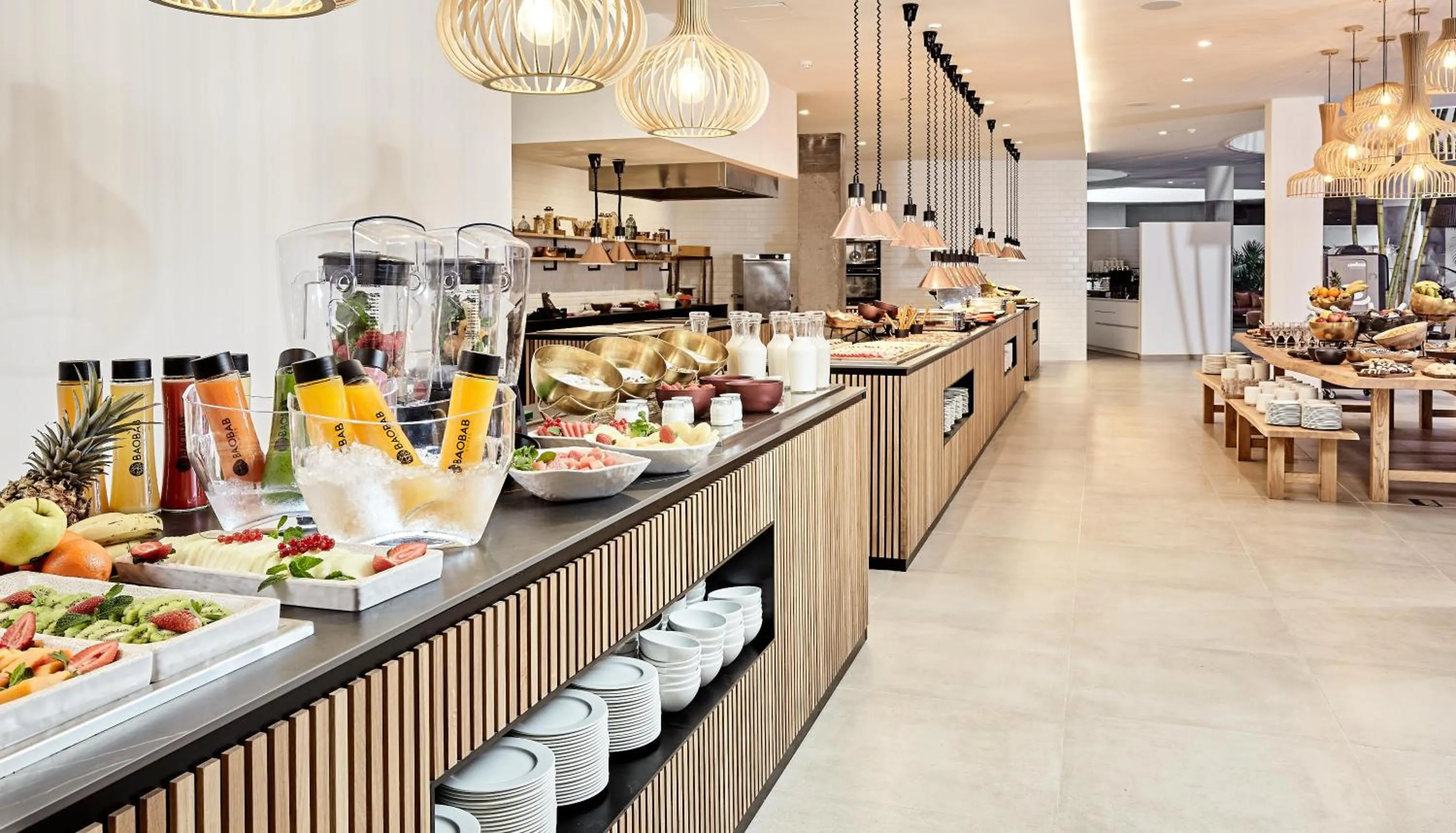 Restaurant/places to eat in Hotel Baobab Suites