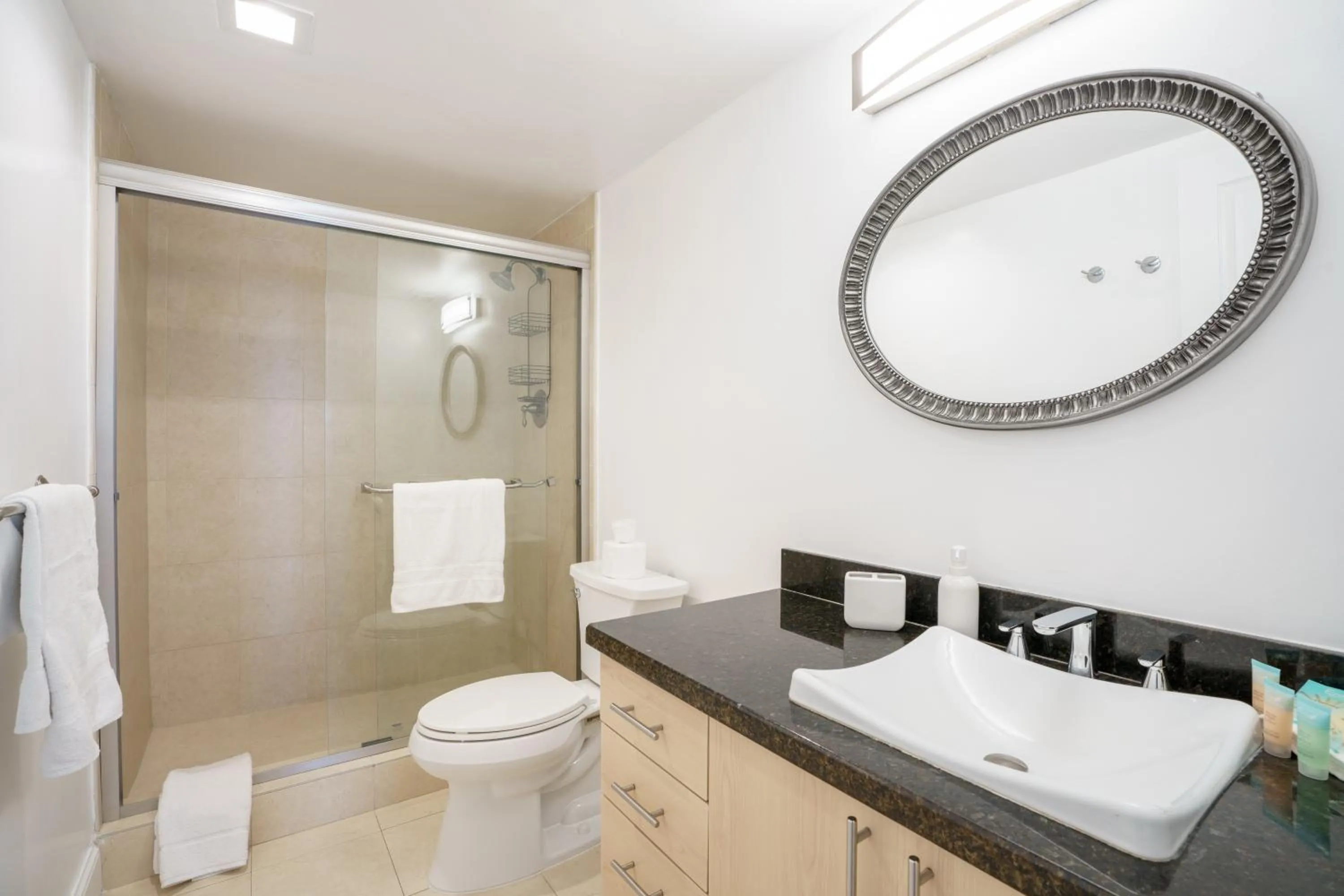 Shower in OCEAN RESERVE 15th Floor - Gorgeous Ocean View - STR00907