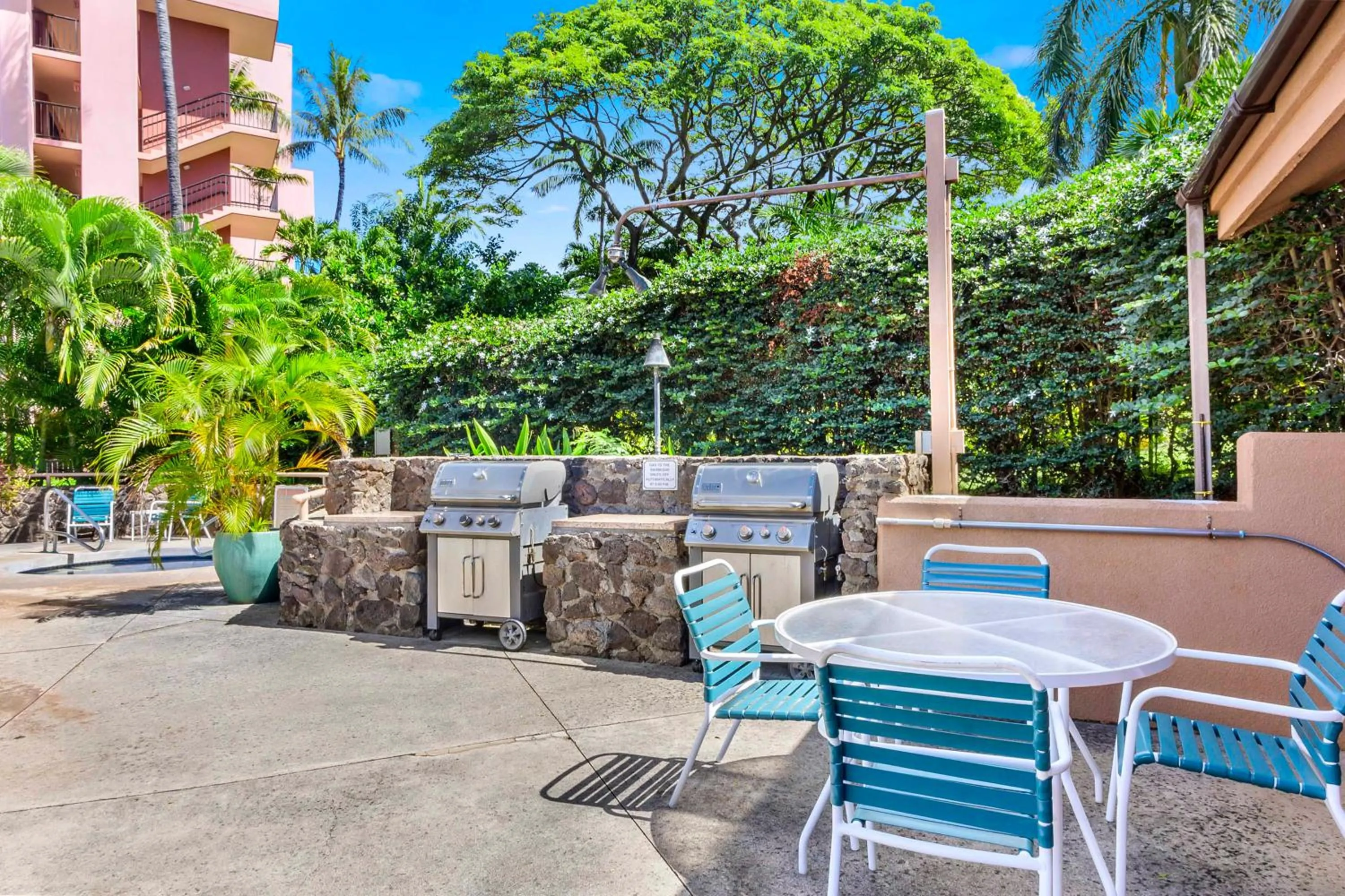 BBQ facilities in Kahana Villa