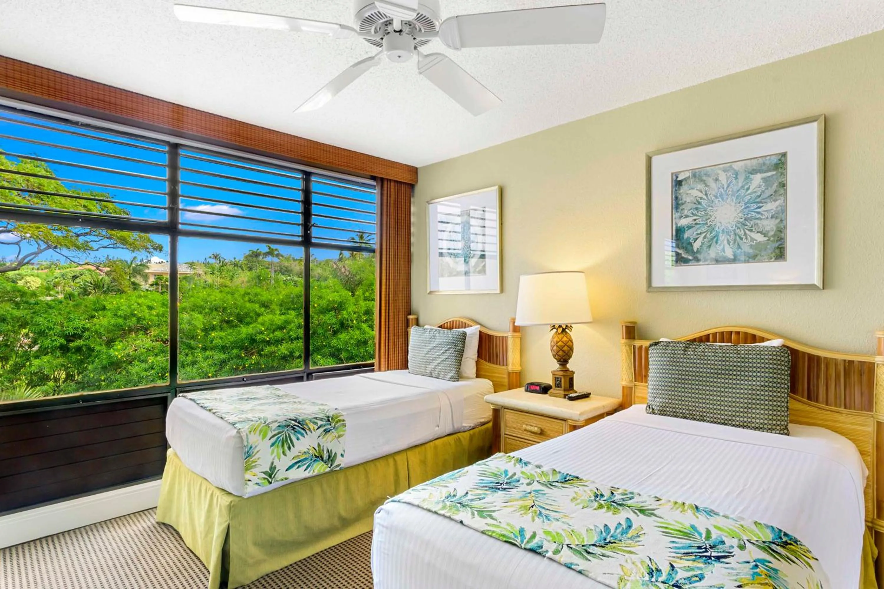 Bedroom, Bed in Kahana Villa